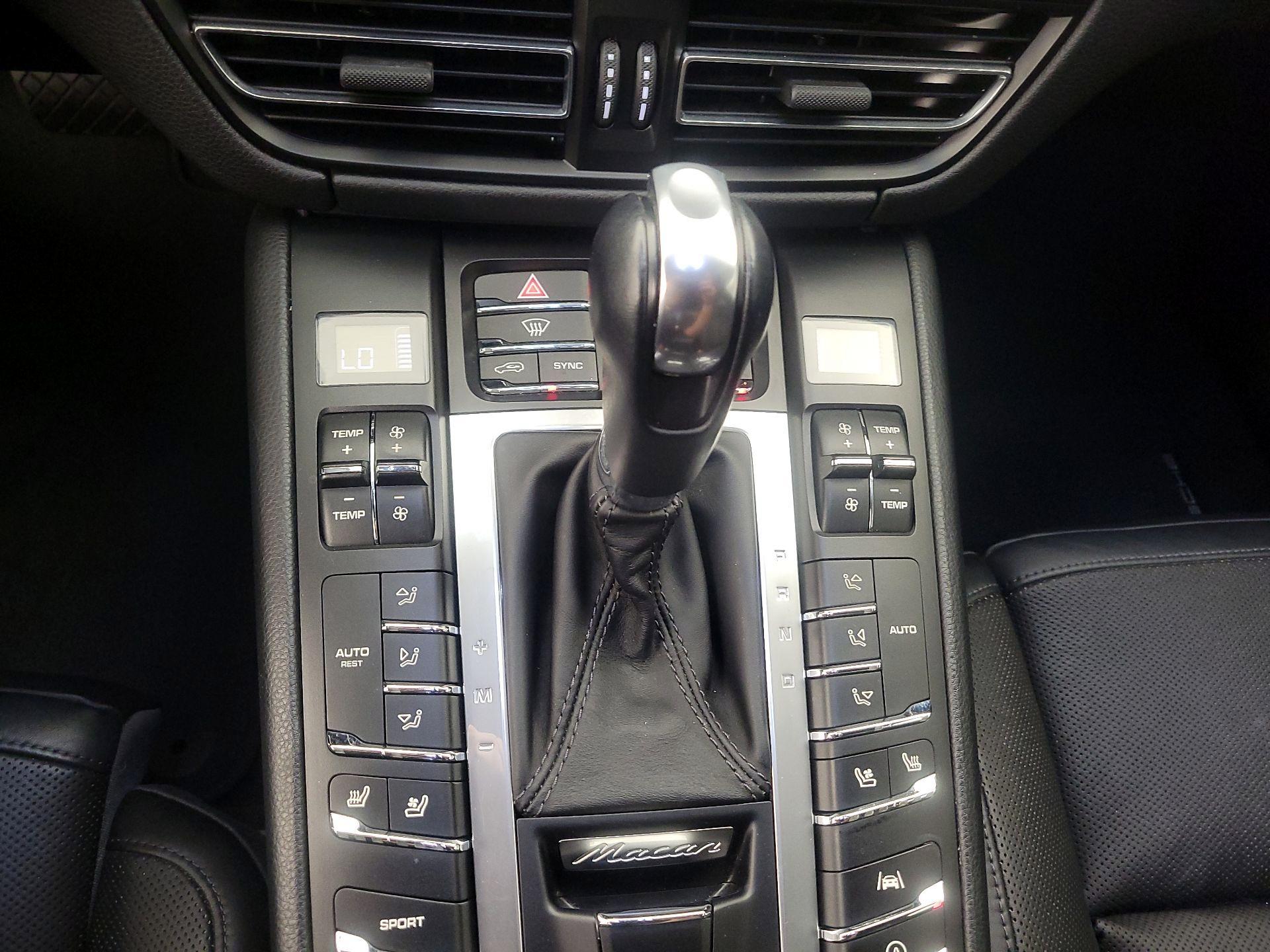 Thumbnail: 2019 Porsche Macan - 17