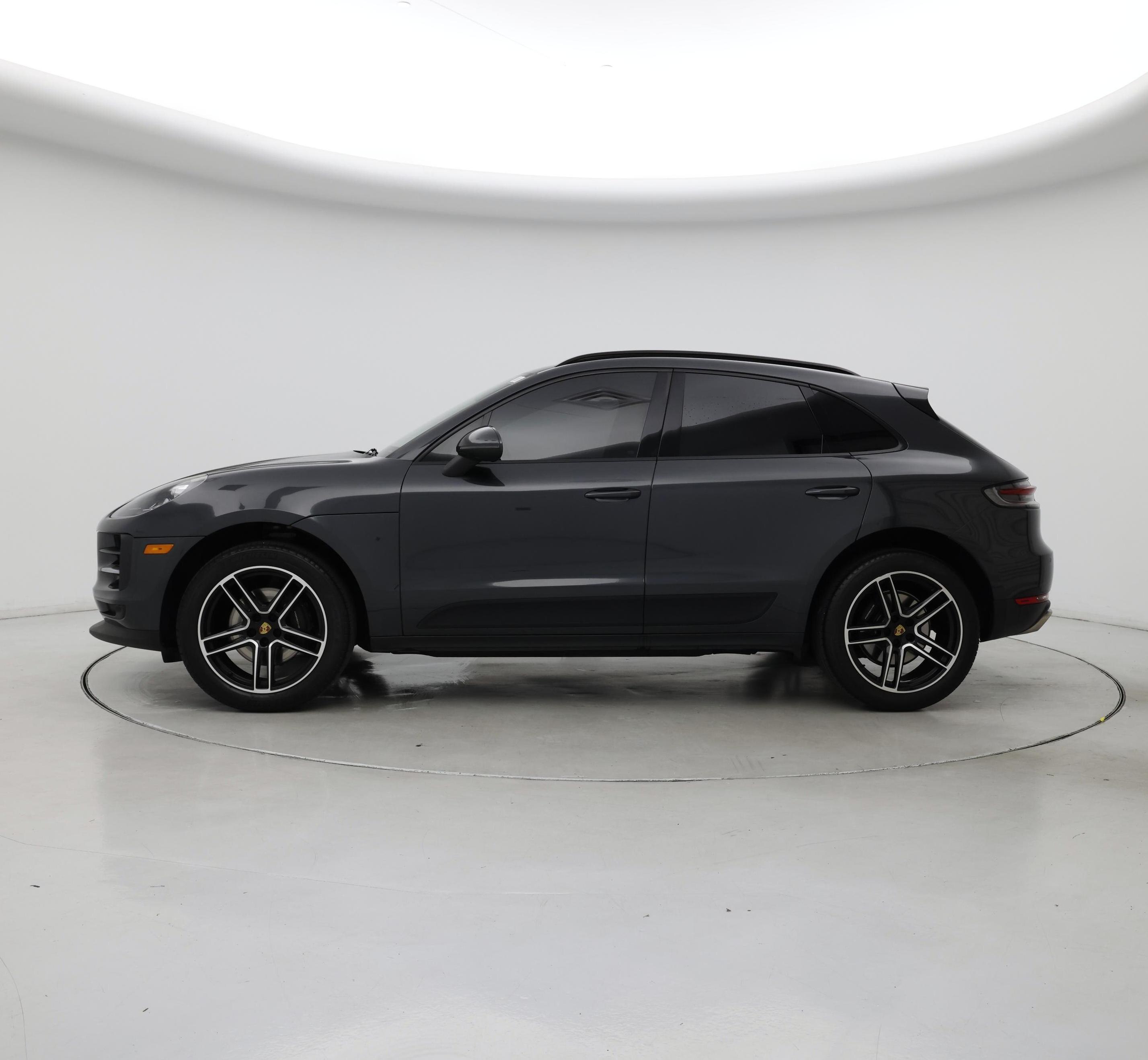 Thumbnail: 2019 Porsche Macan - 3