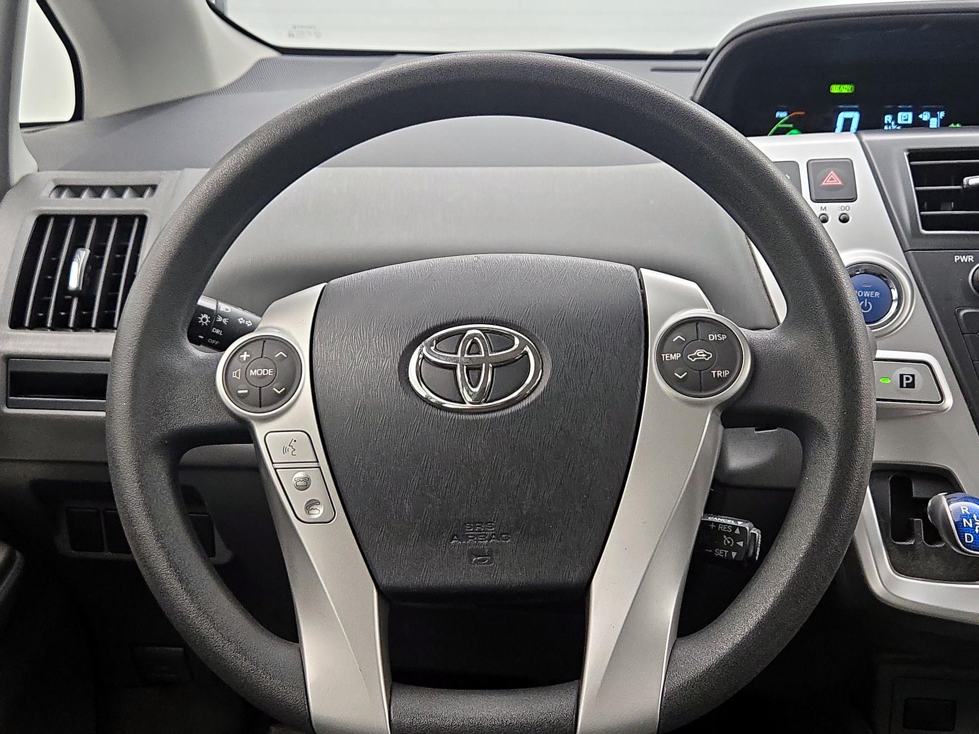 Thumbnail: 2014 Toyota Prius v - 10