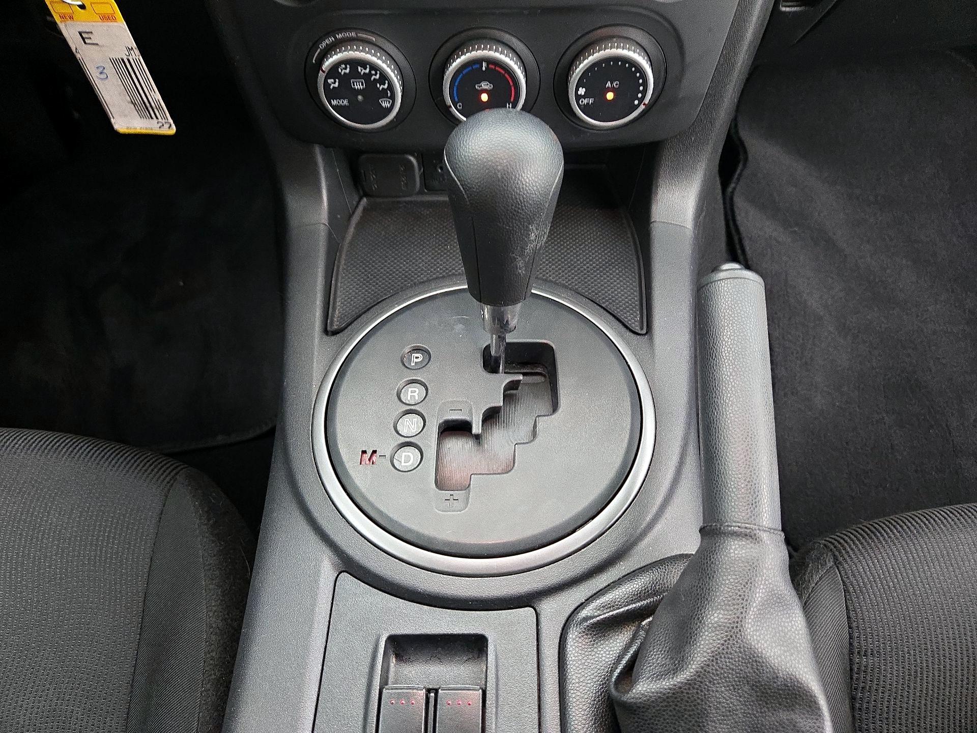 Thumbnail: 2014 Mazda MX-5 Miata - 16