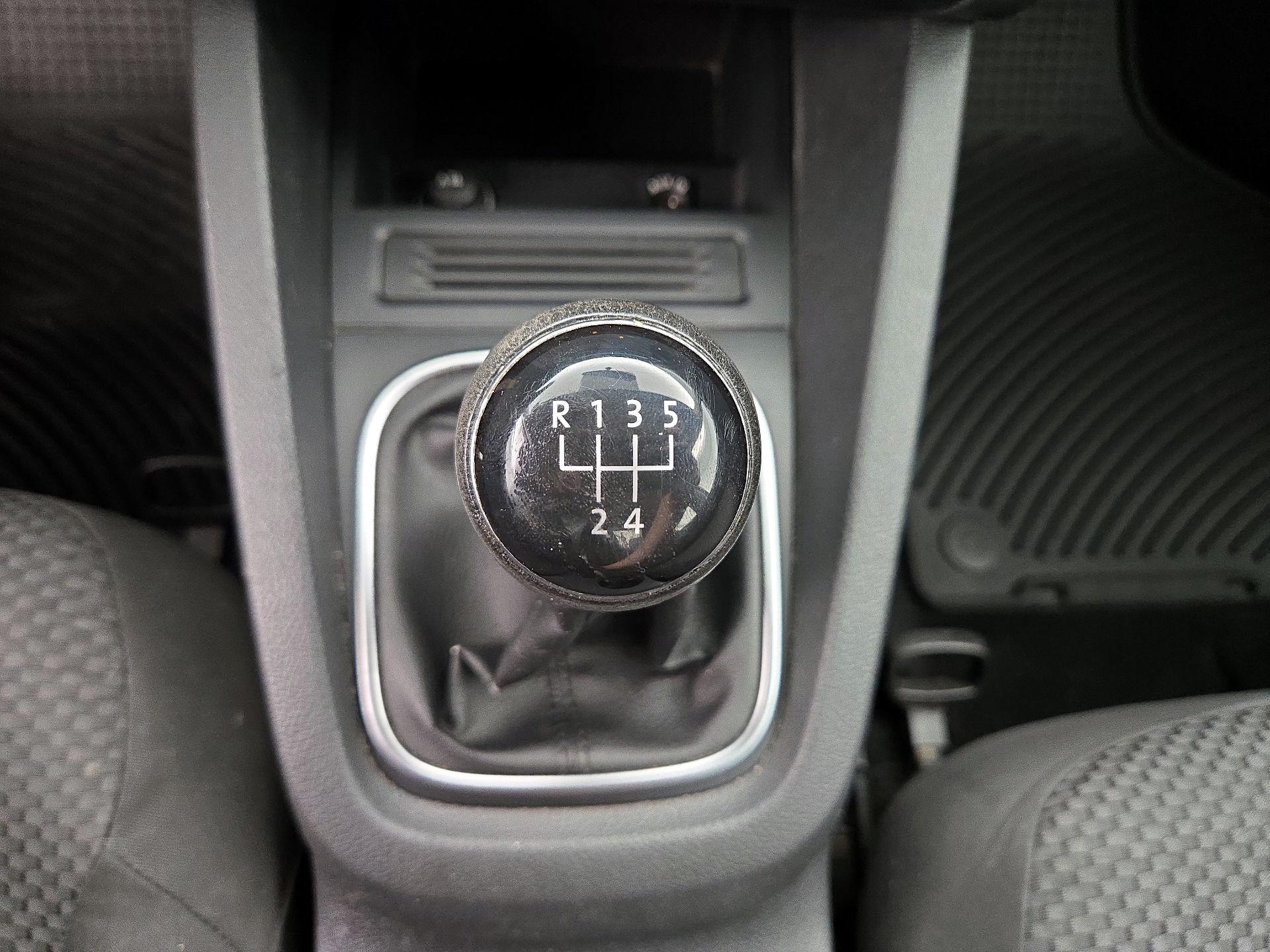 Thumbnail: 2014 Volkswagen Jetta - 16