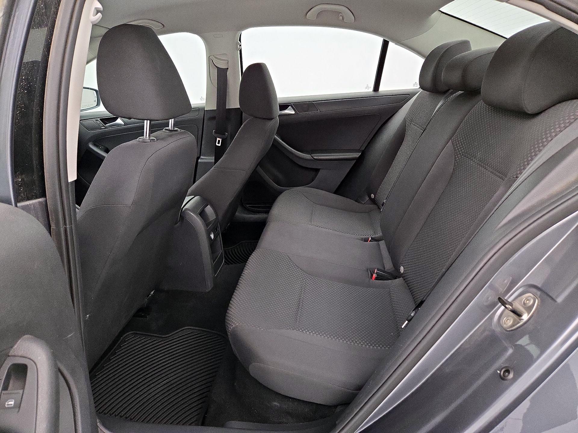 Thumbnail: 2014 Volkswagen Jetta - 18