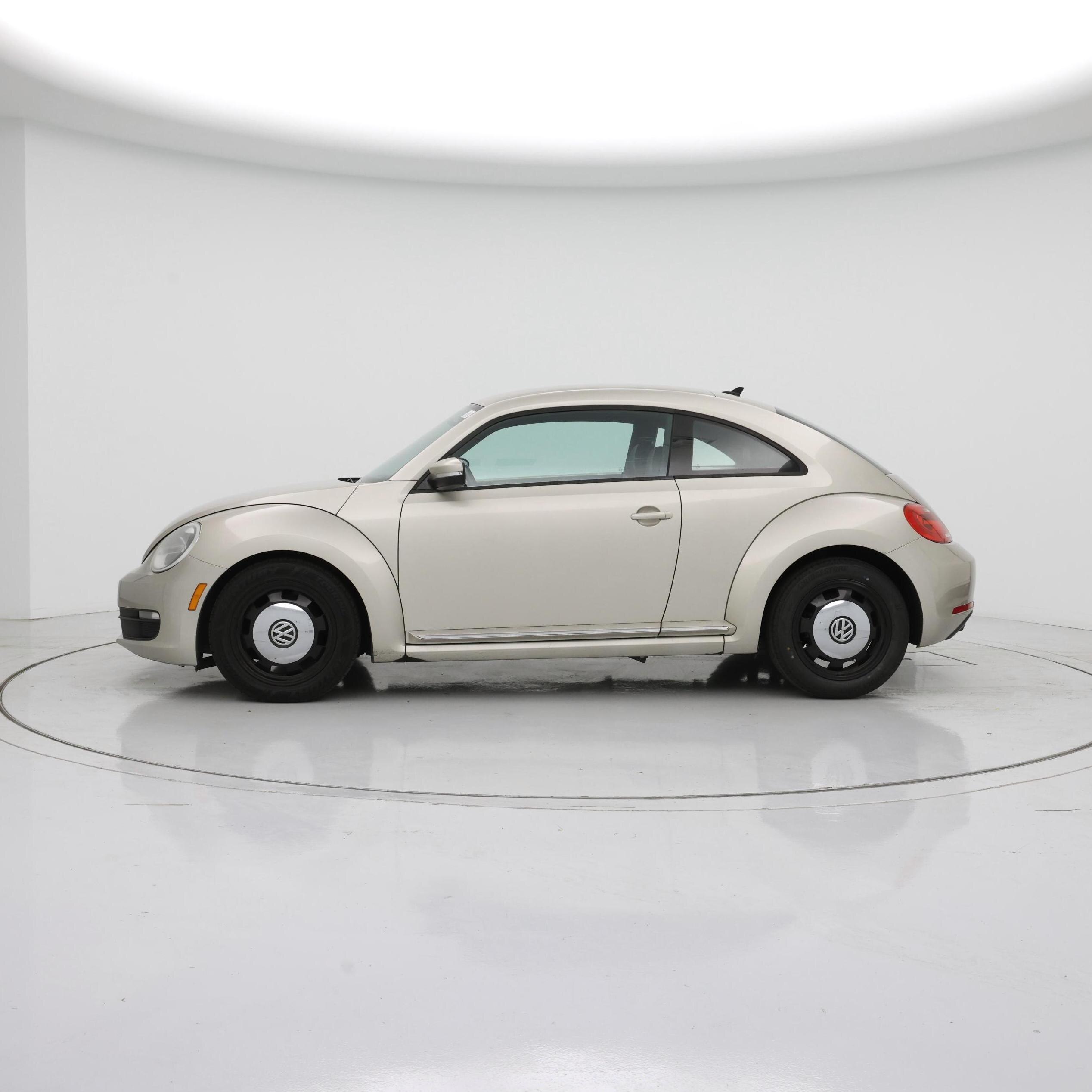 Thumbnail: 2014 Volkswagen Beetle - 3