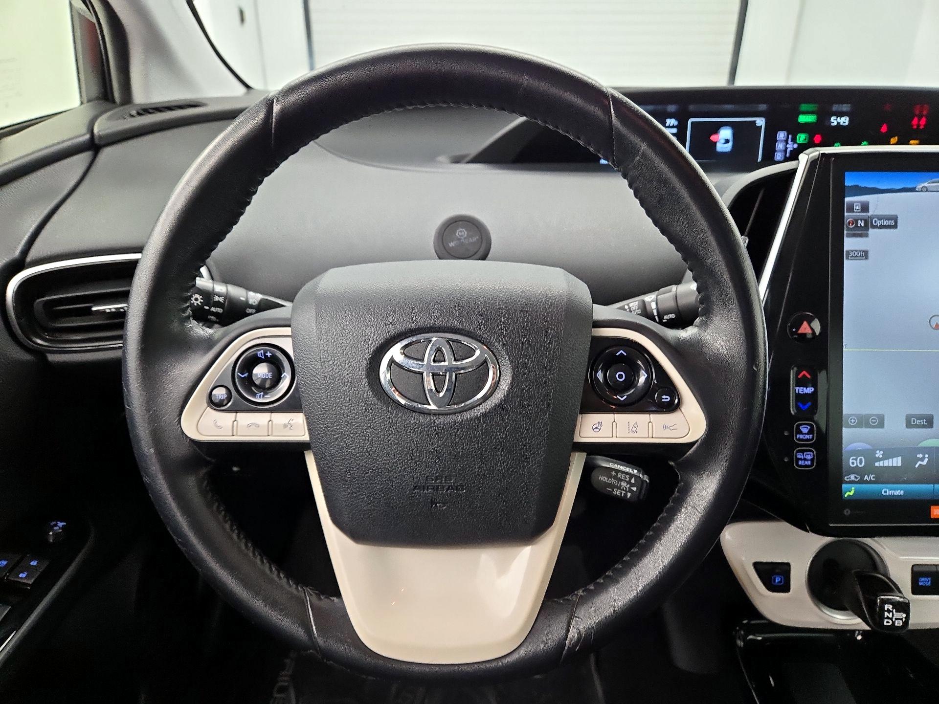 Thumbnail: 2017 Toyota Prius Prime - 10