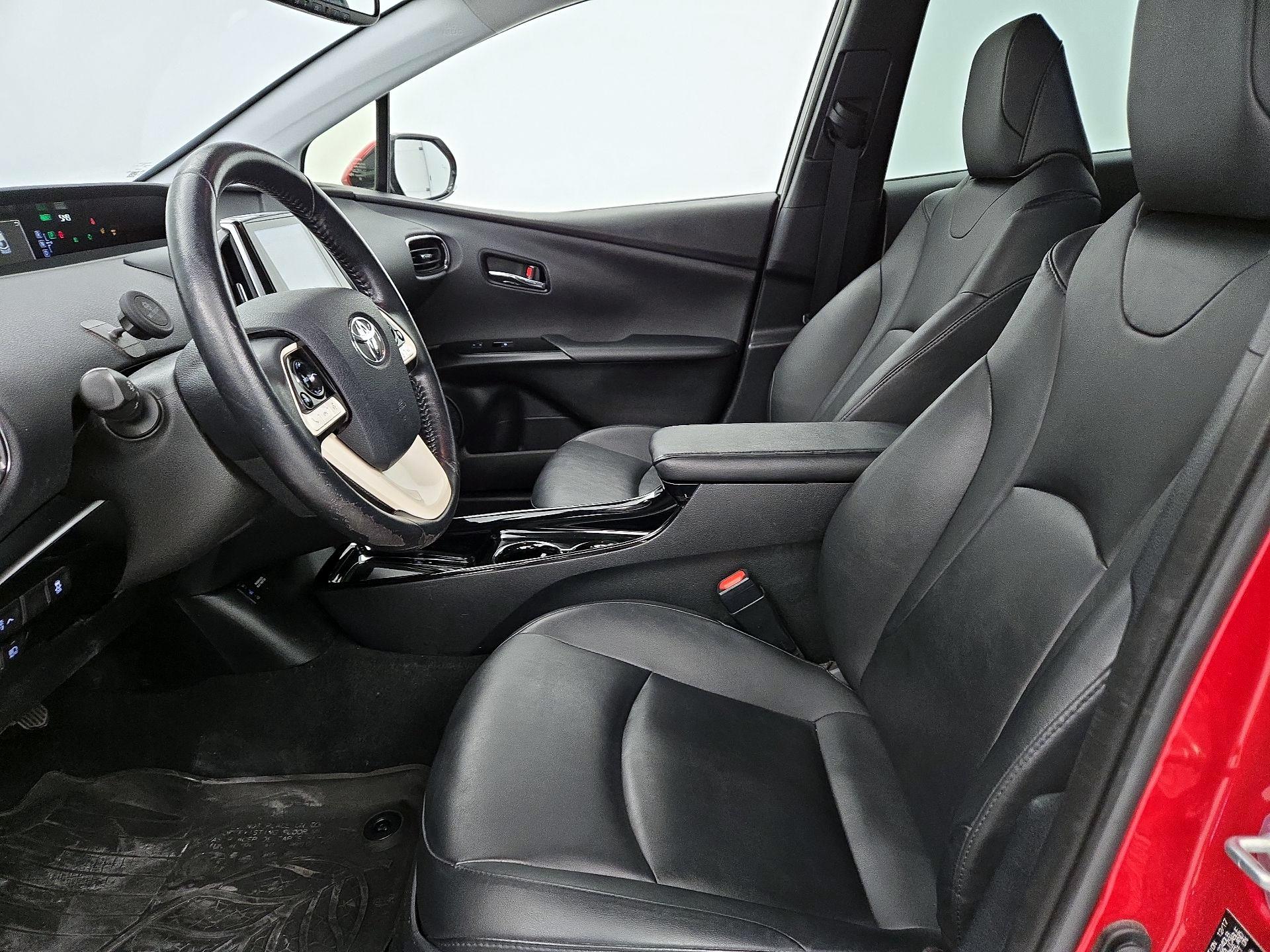 Thumbnail: 2017 Toyota Prius Prime - 11