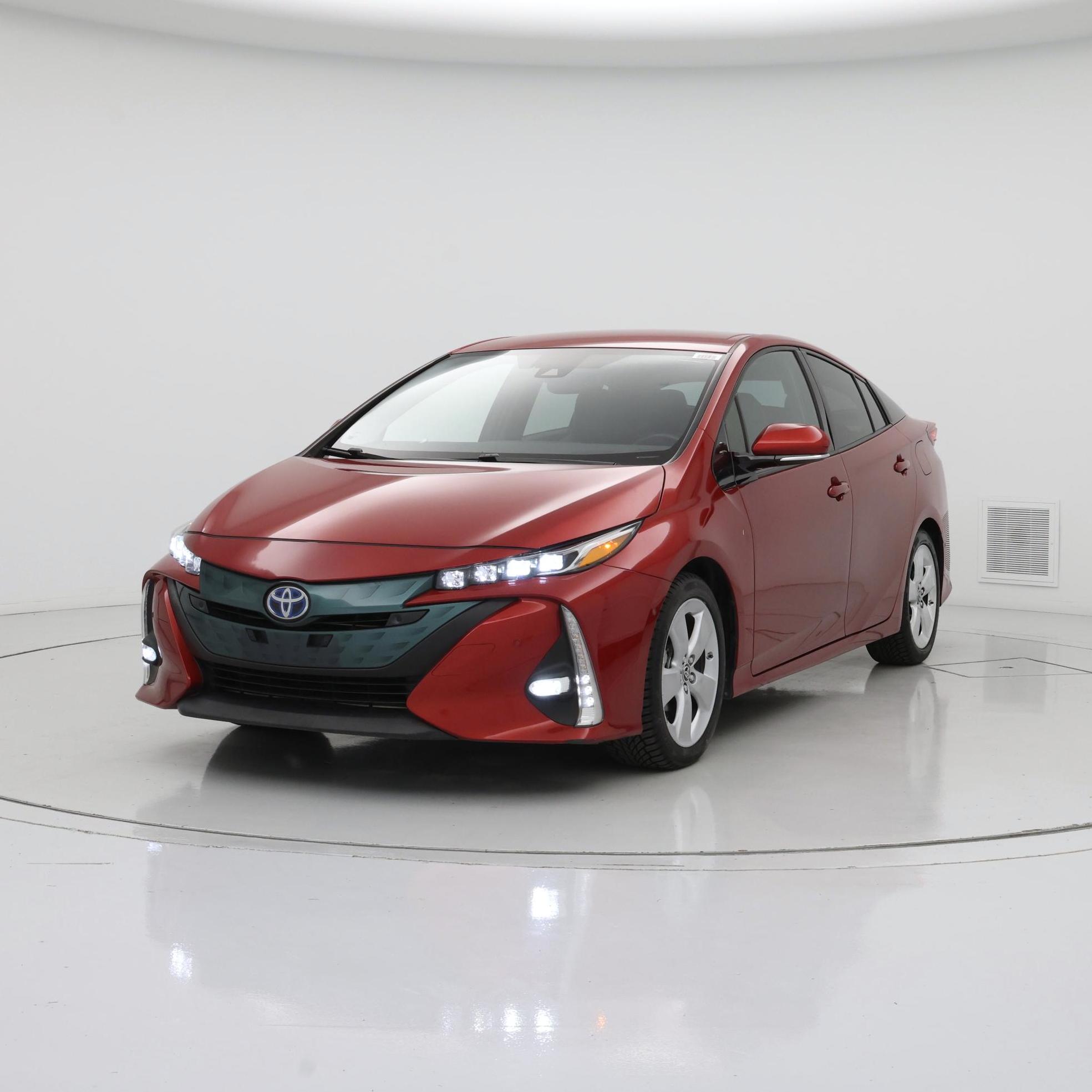 Thumbnail: 2017 Toyota Prius Prime - 4