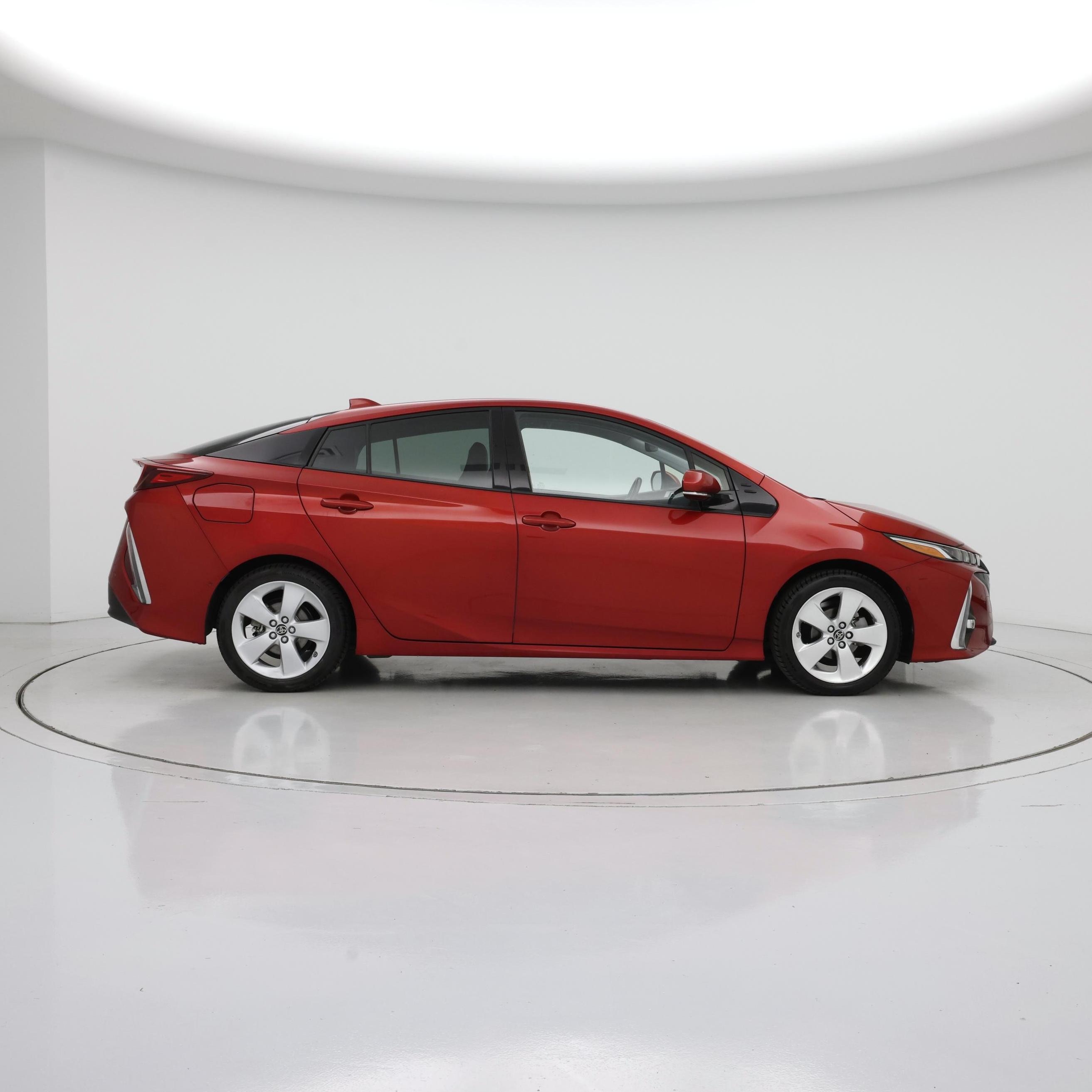 Thumbnail: 2017 Toyota Prius Prime - 7