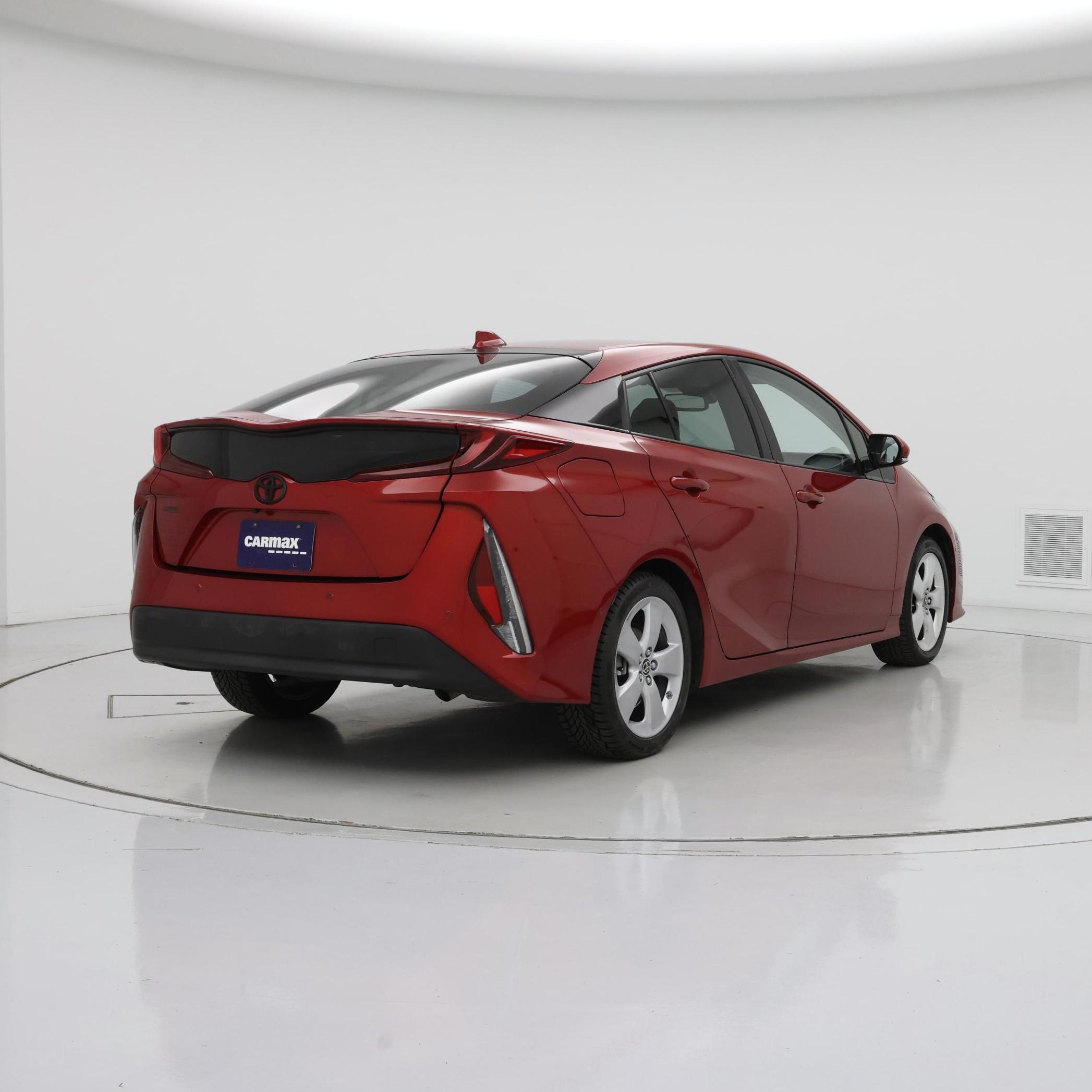 Thumbnail: 2017 Toyota Prius Prime - 8