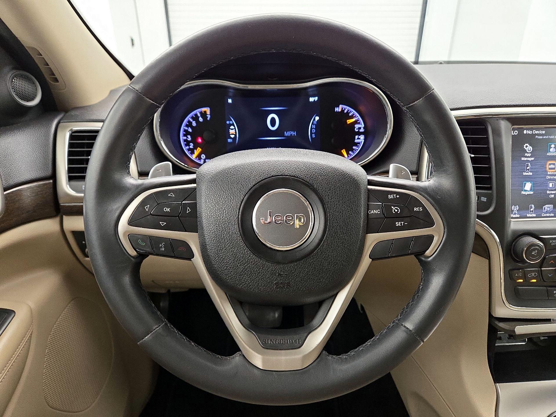 Thumbnail: 2015 Jeep Grand Cherokee - 10