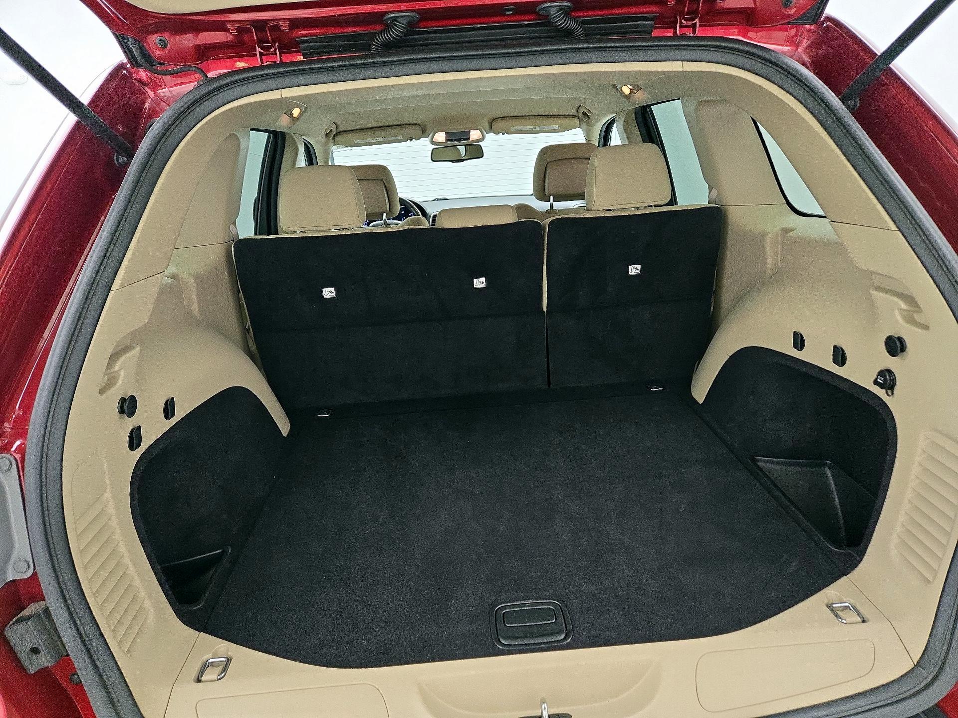 Thumbnail: 2015 Jeep Grand Cherokee - 19