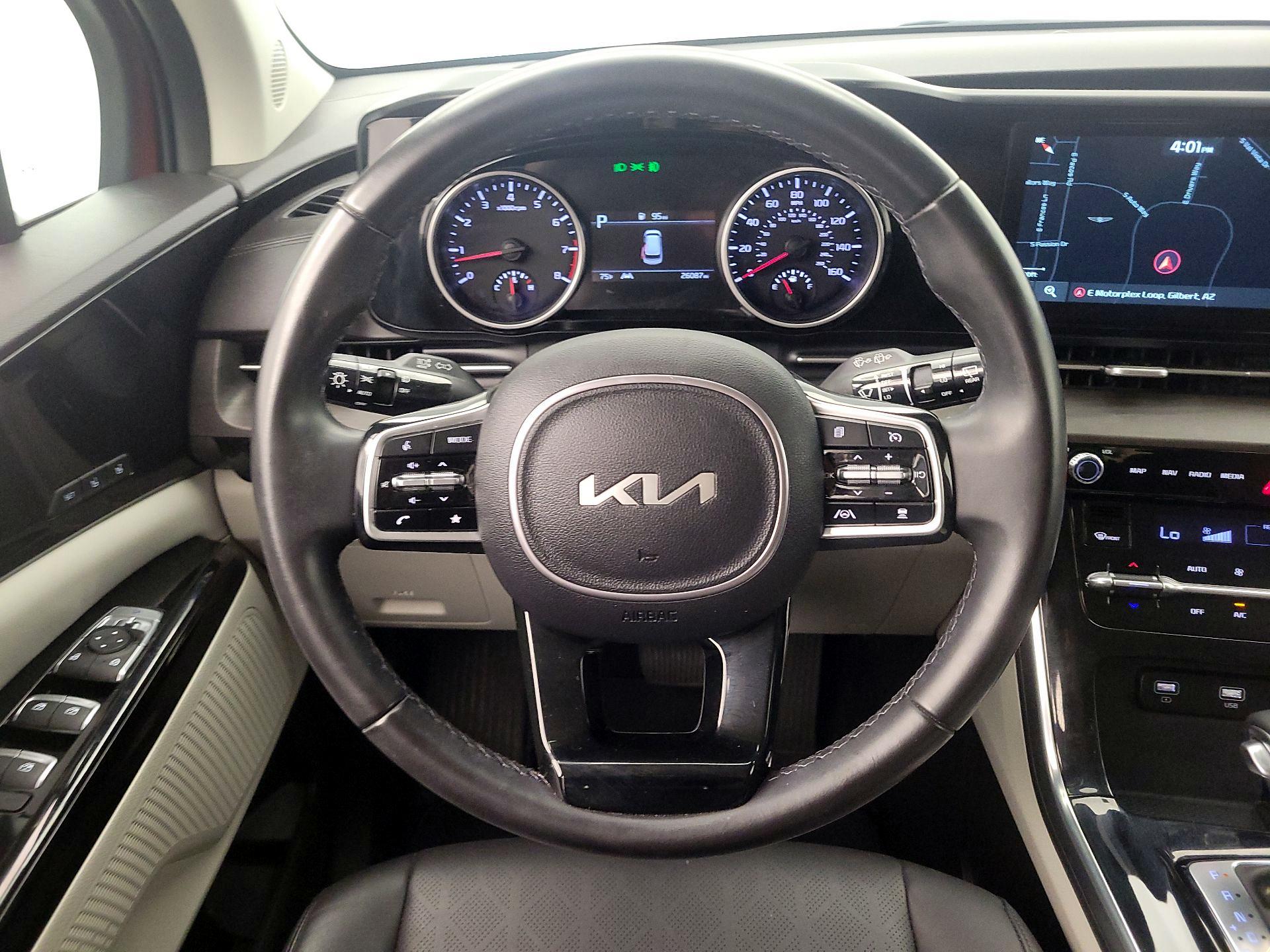 Thumbnail: 2022 Kia Carnival - 10