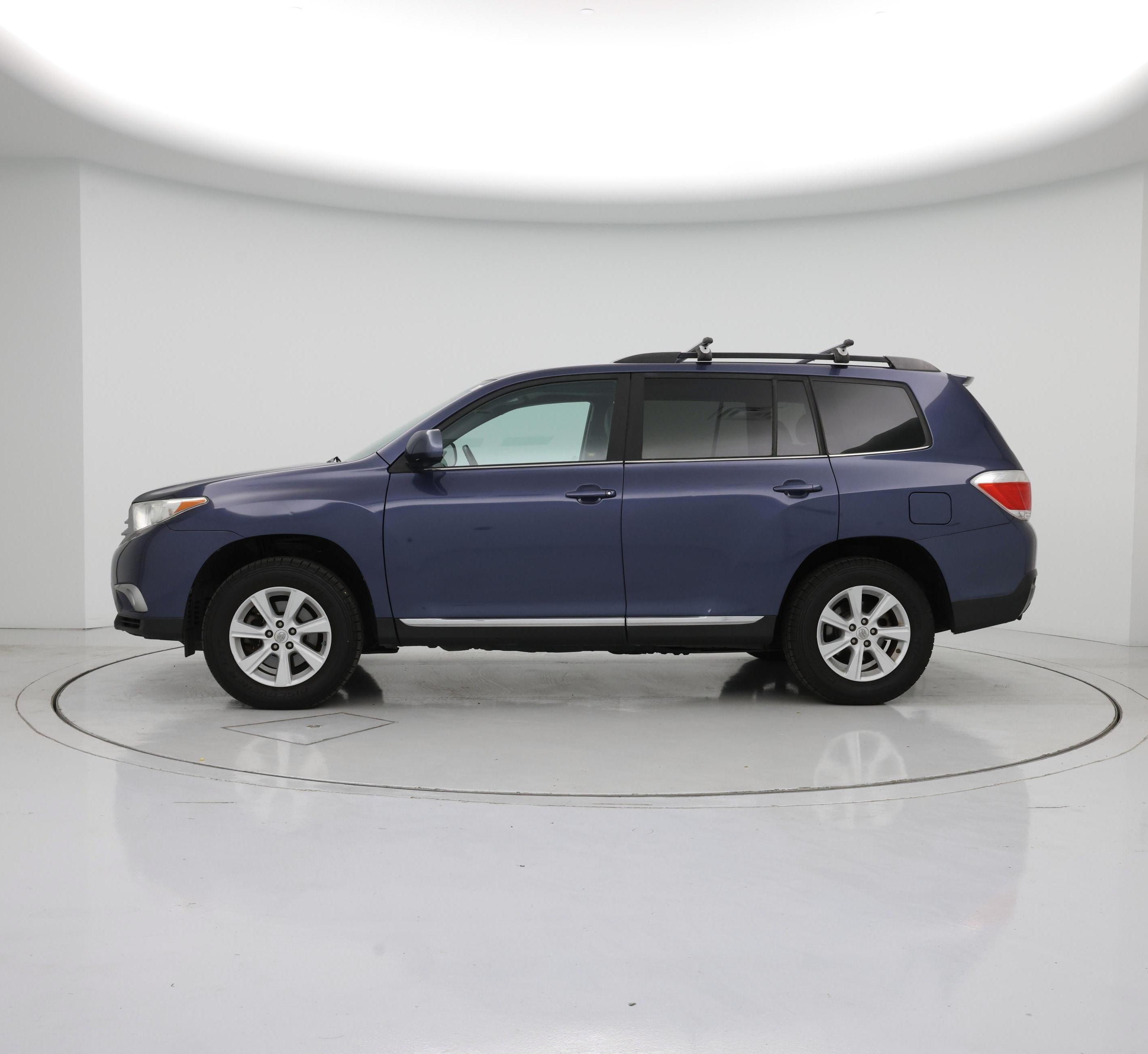 Thumbnail: 2013 Toyota Highlander - 3