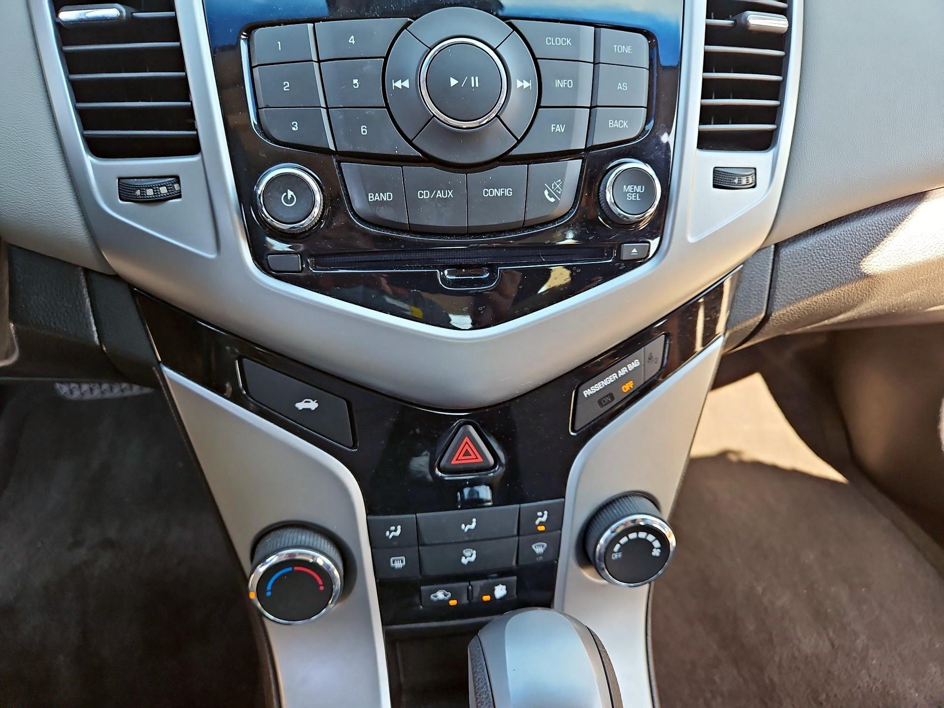 Thumbnail: 2016 Chevrolet Cruze - 13