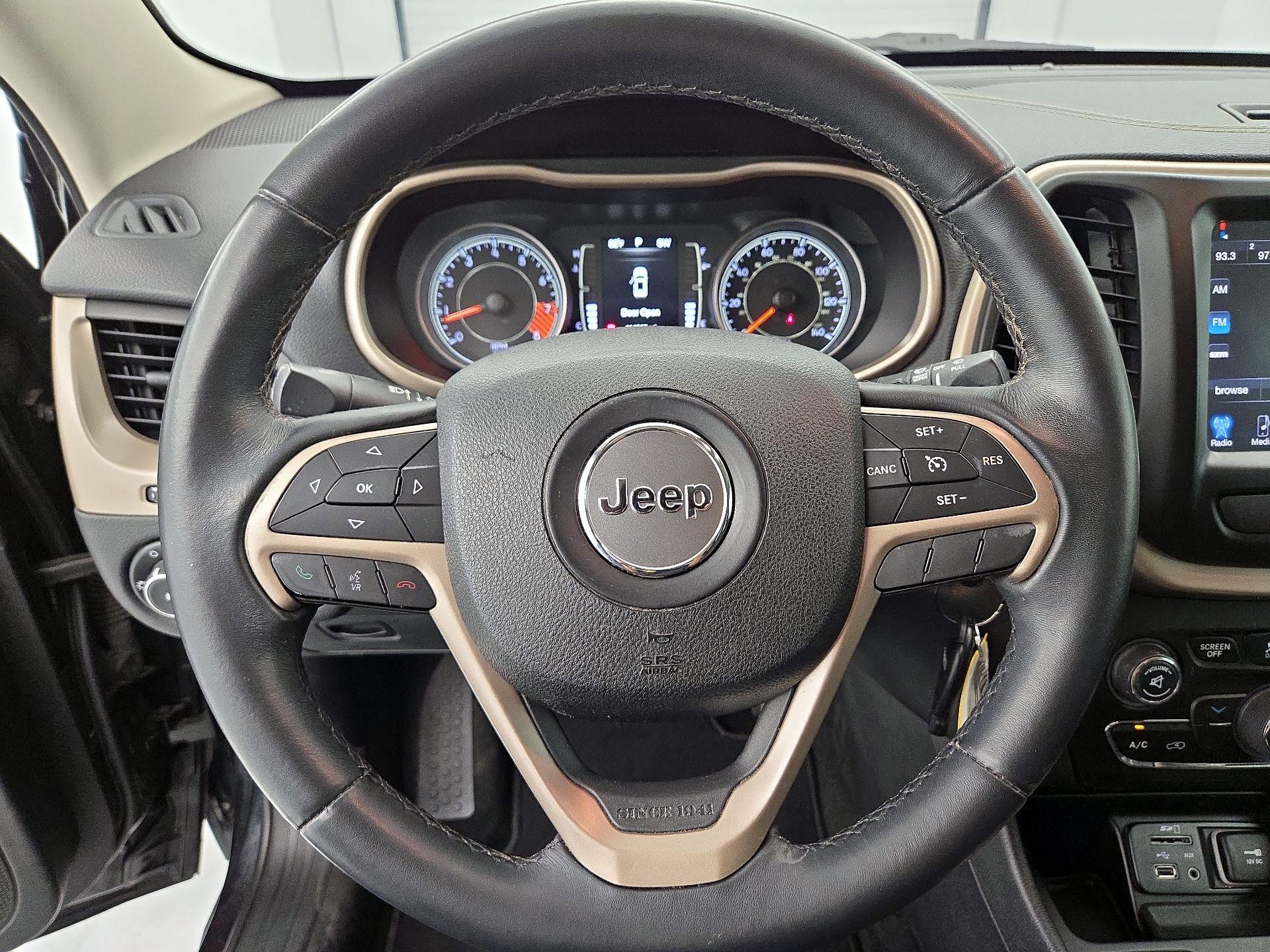 Thumbnail: 2015 Jeep Cherokee - 10