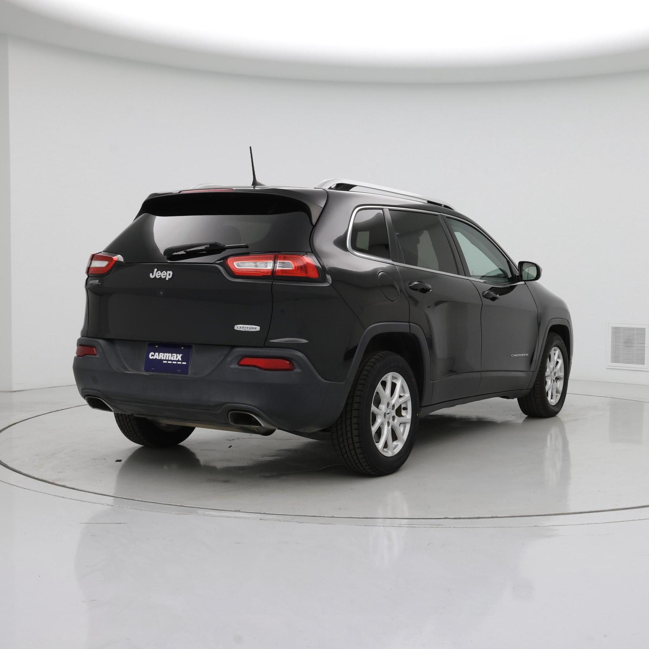 Thumbnail: 2015 Jeep Cherokee - 8