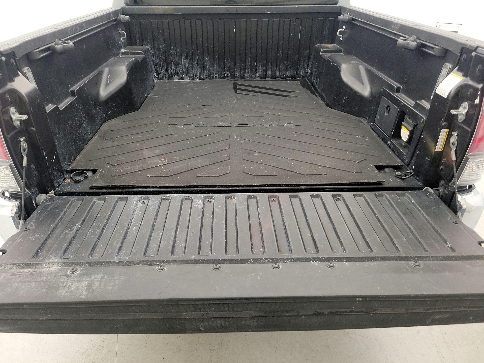 Thumbnail: 2021 Toyota Tacoma - 20