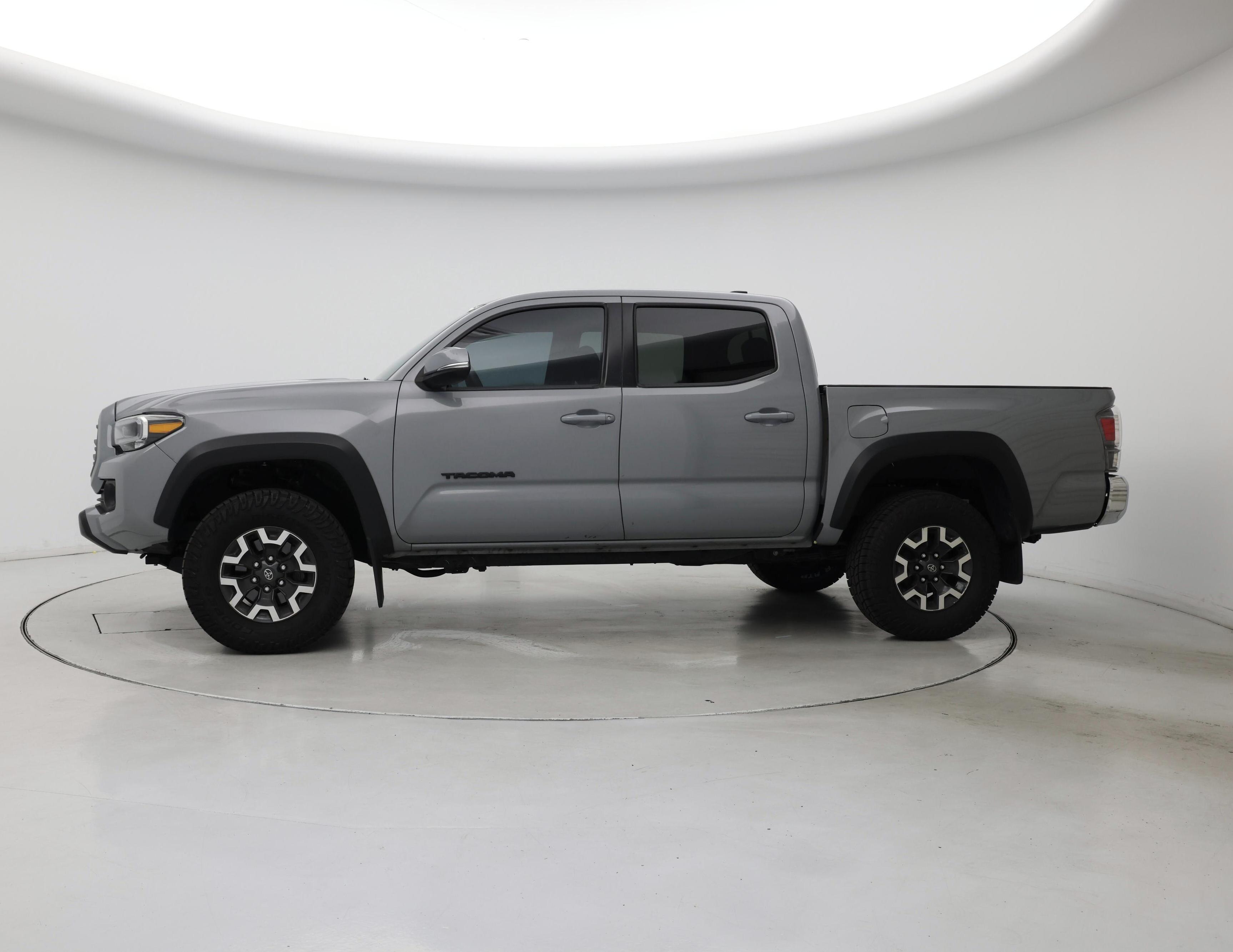 Thumbnail: 2021 Toyota Tacoma - 3