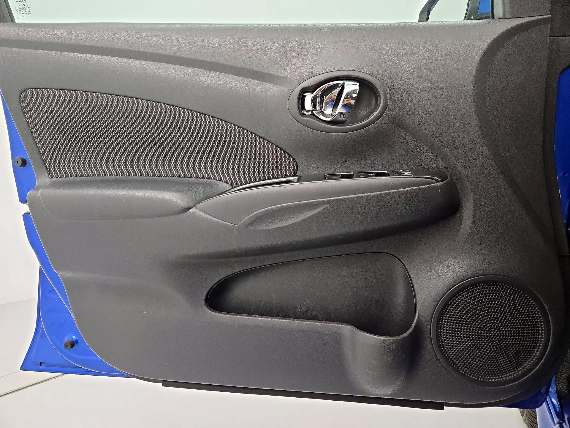 Thumbnail: 2015 Nissan Versa - 12