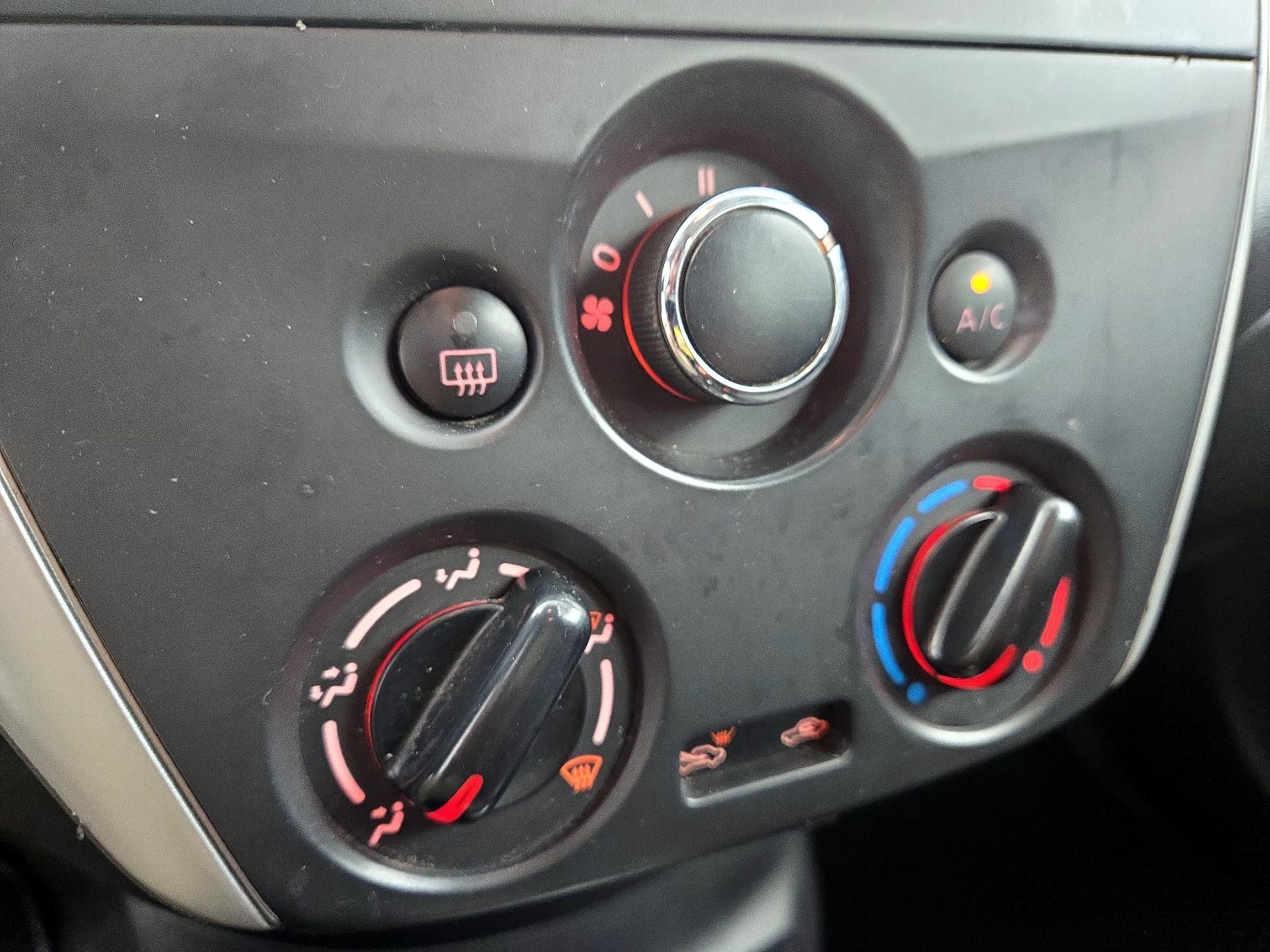 Thumbnail: 2015 Nissan Versa - 15