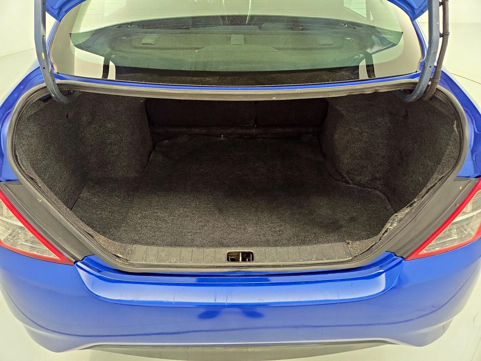 Thumbnail: 2015 Nissan Versa - 19