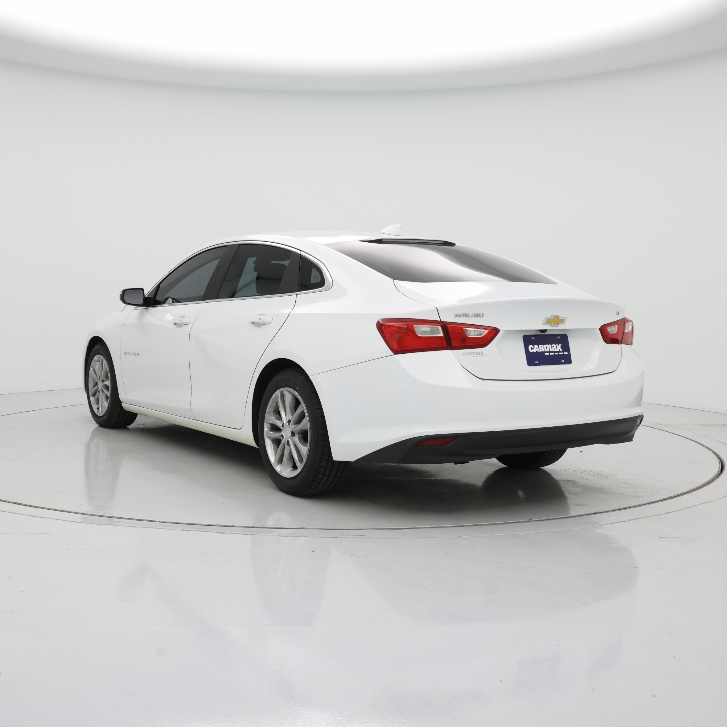 Thumbnail: 2016 Chevrolet Malibu - 2