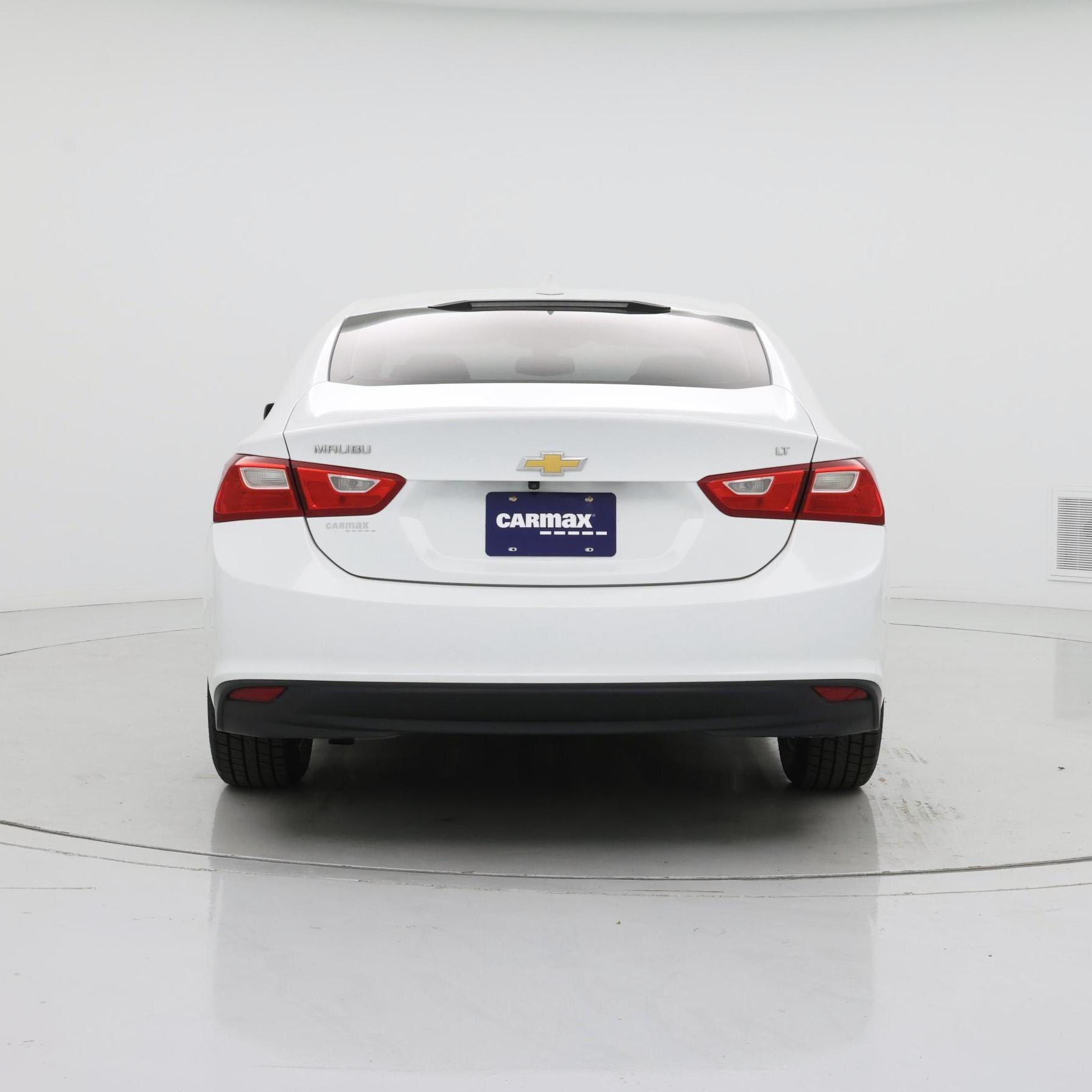 Thumbnail: 2016 Chevrolet Malibu - 6