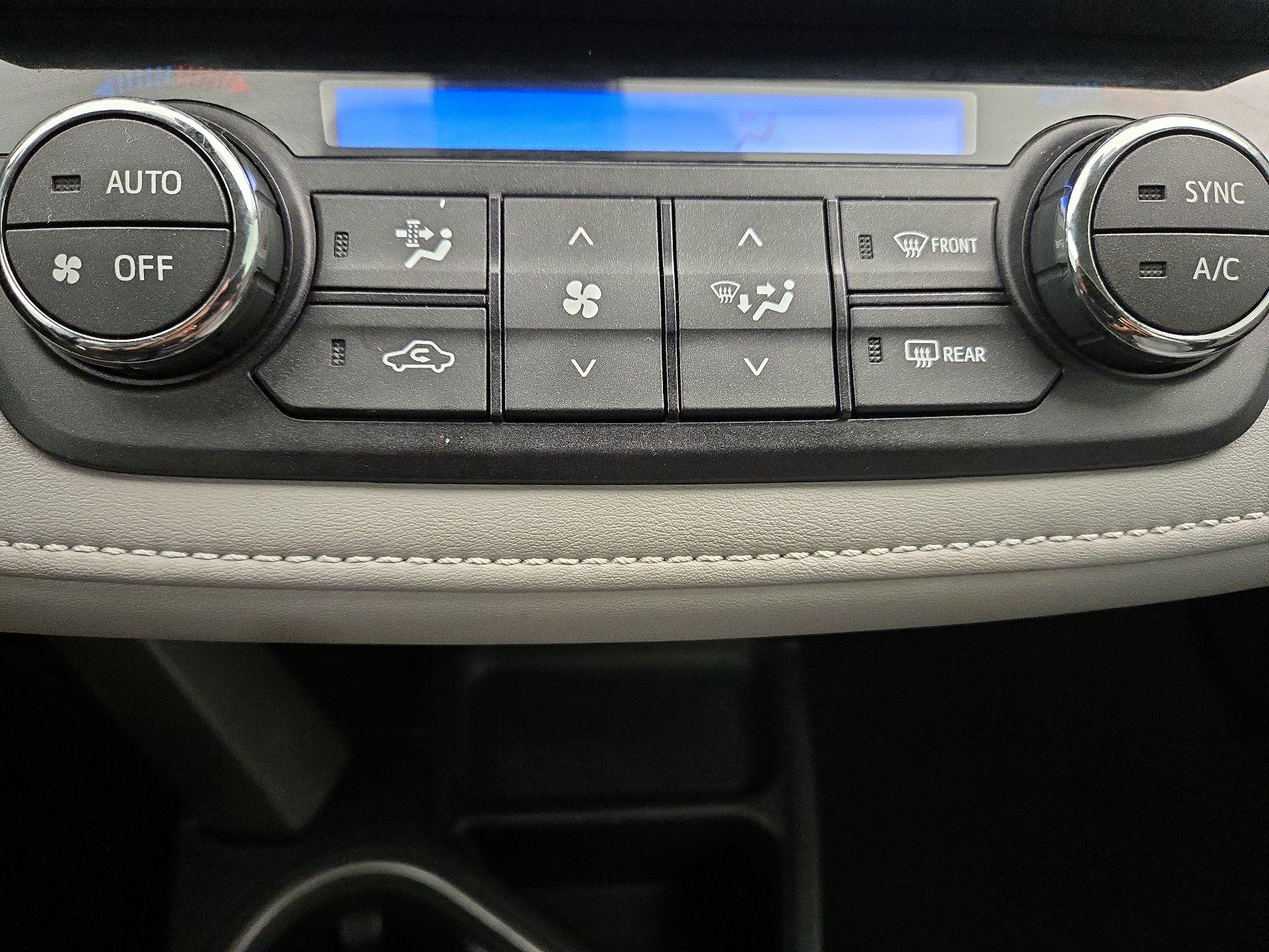 Thumbnail: 2016 Toyota RAV4 - 17