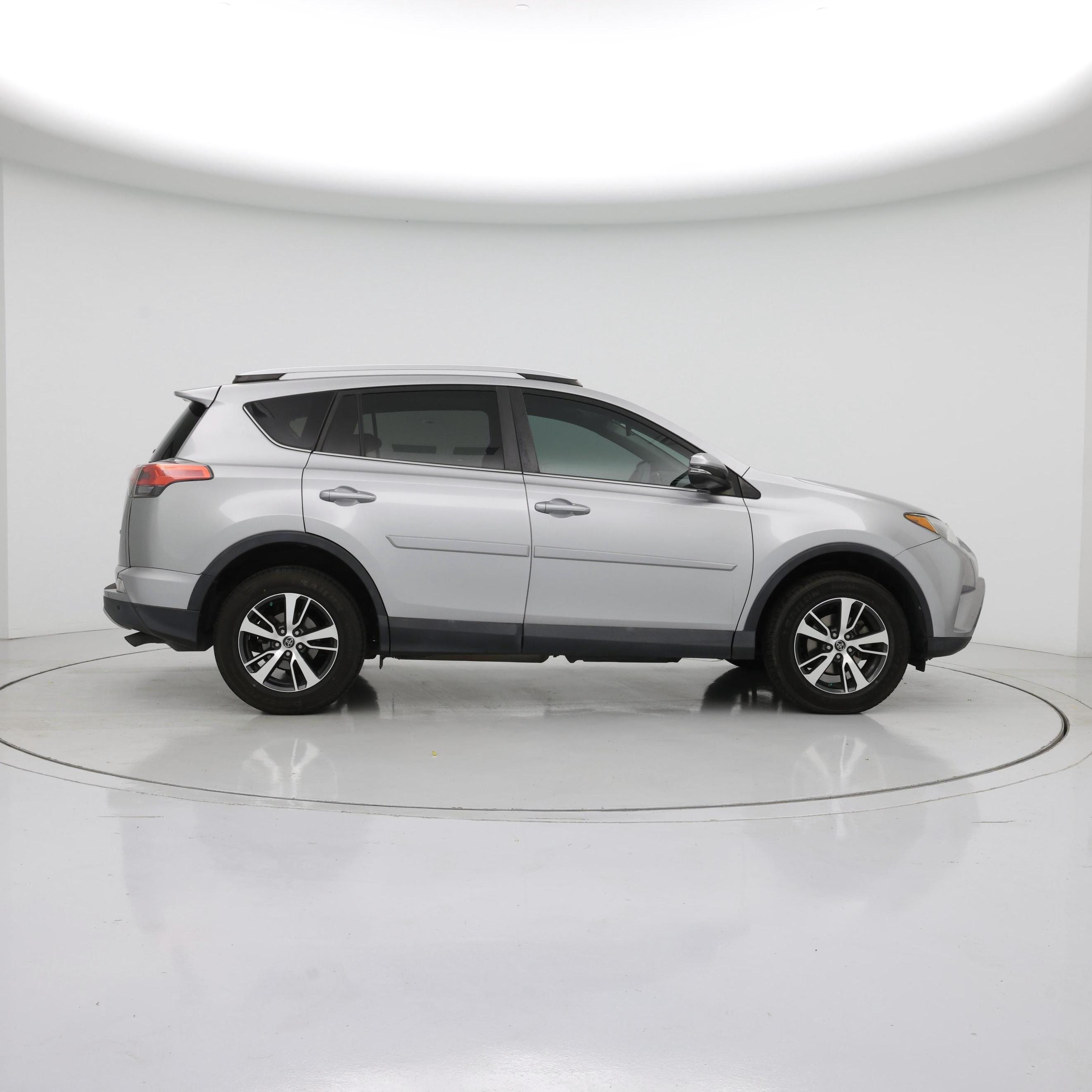Thumbnail: 2016 Toyota RAV4 - 7