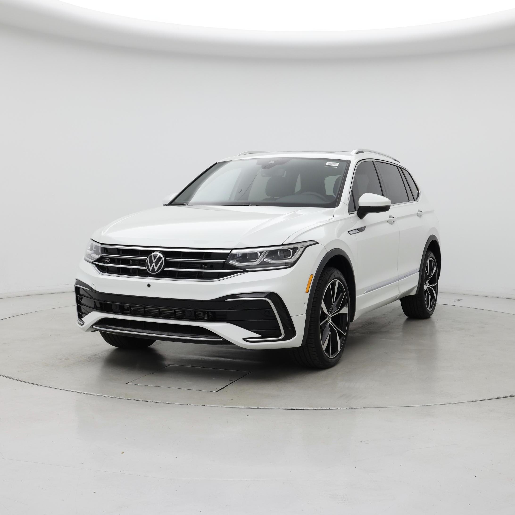 Thumbnail: 2024 Volkswagen Tiguan - 4