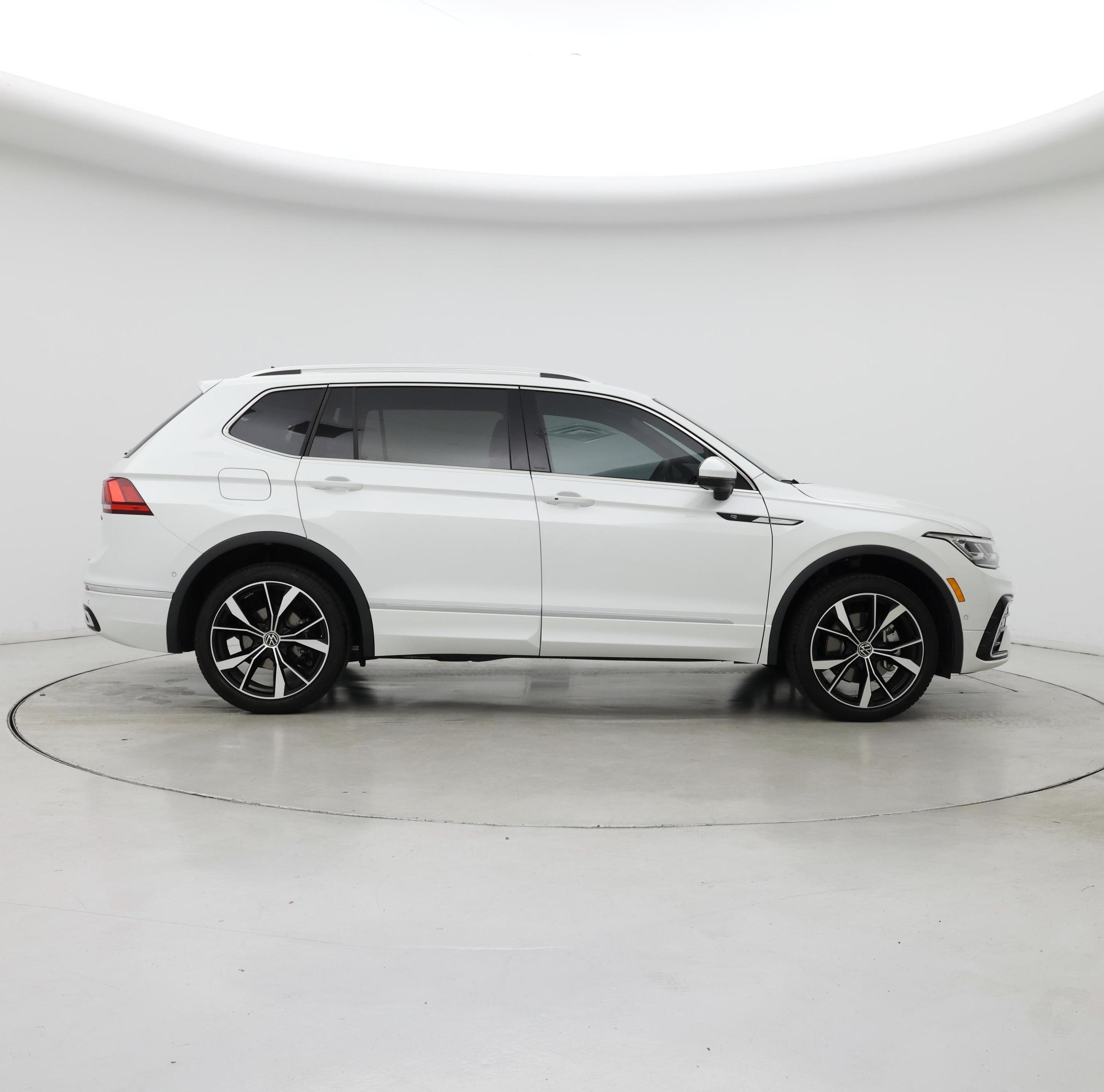 Thumbnail: 2024 Volkswagen Tiguan - 7