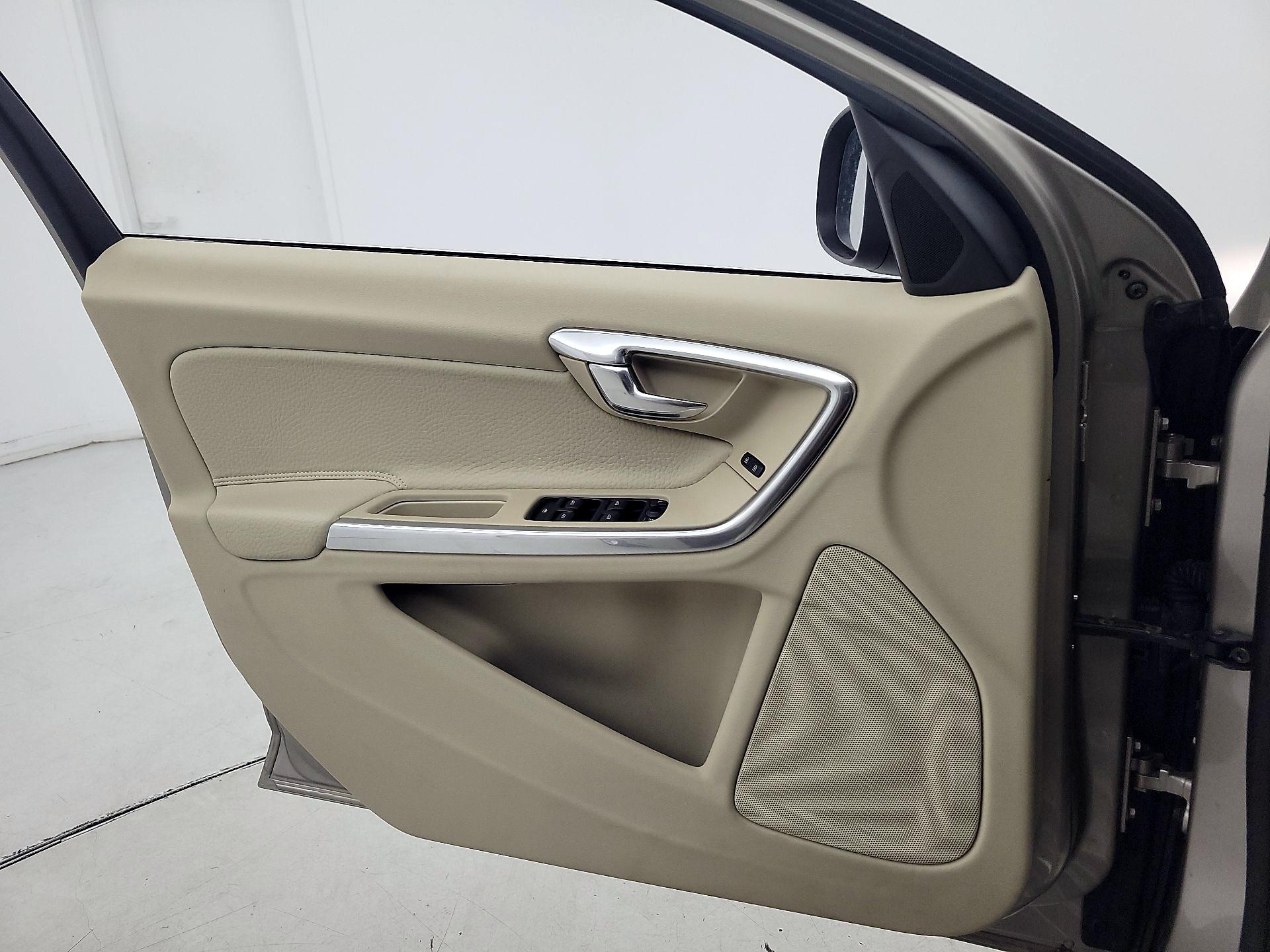 Thumbnail: 2014 Volvo S60 - 12