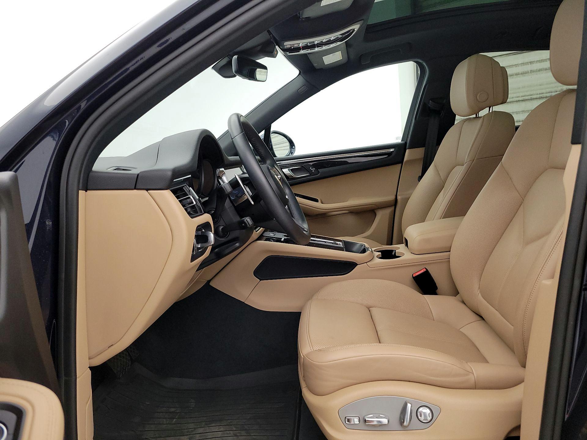 Thumbnail: 2023 Porsche Macan - 11