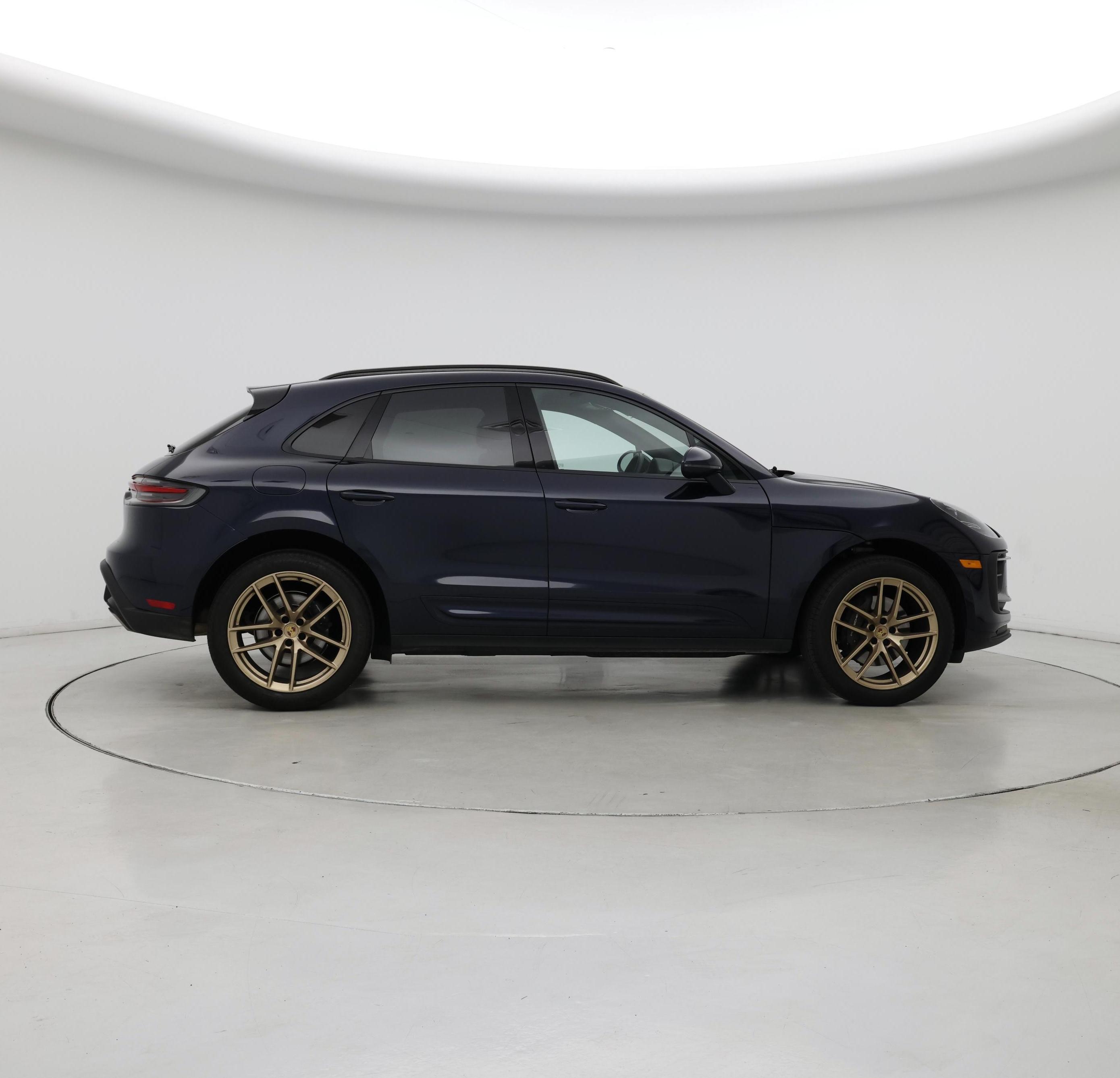 Thumbnail: 2023 Porsche Macan - 7