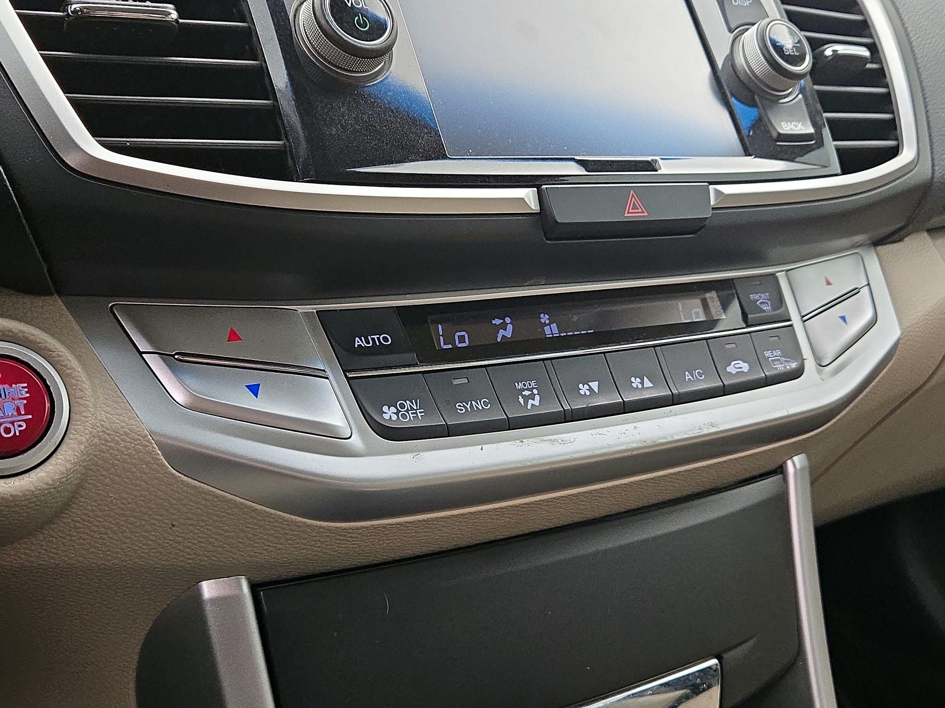 Thumbnail: 2015 Honda Accord - 15