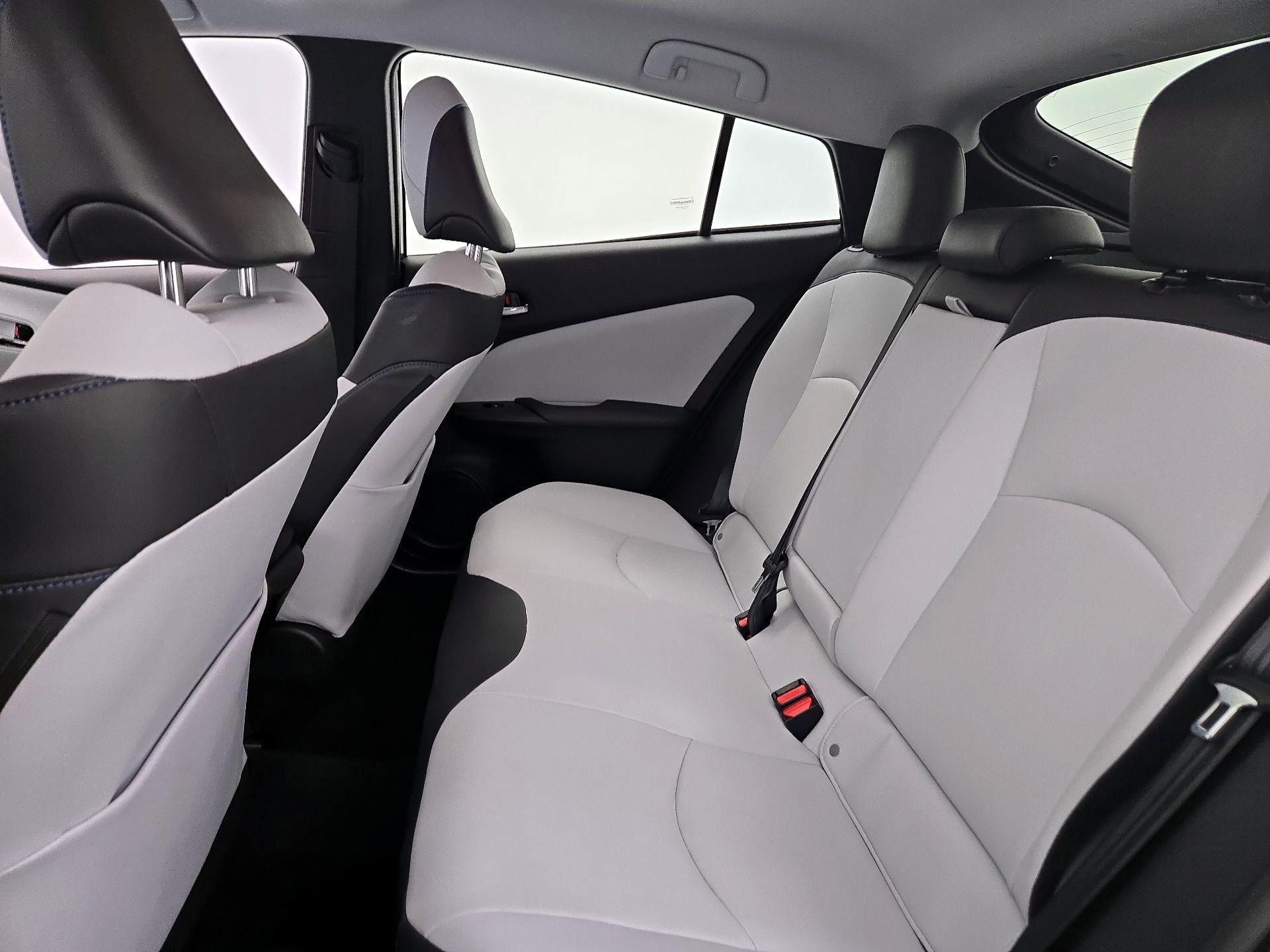 Thumbnail: 2017 Toyota Prius - 20