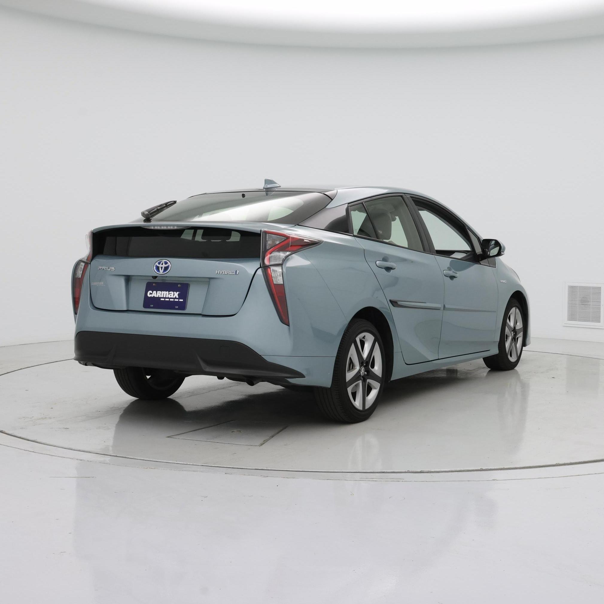 Thumbnail: 2017 Toyota Prius - 8