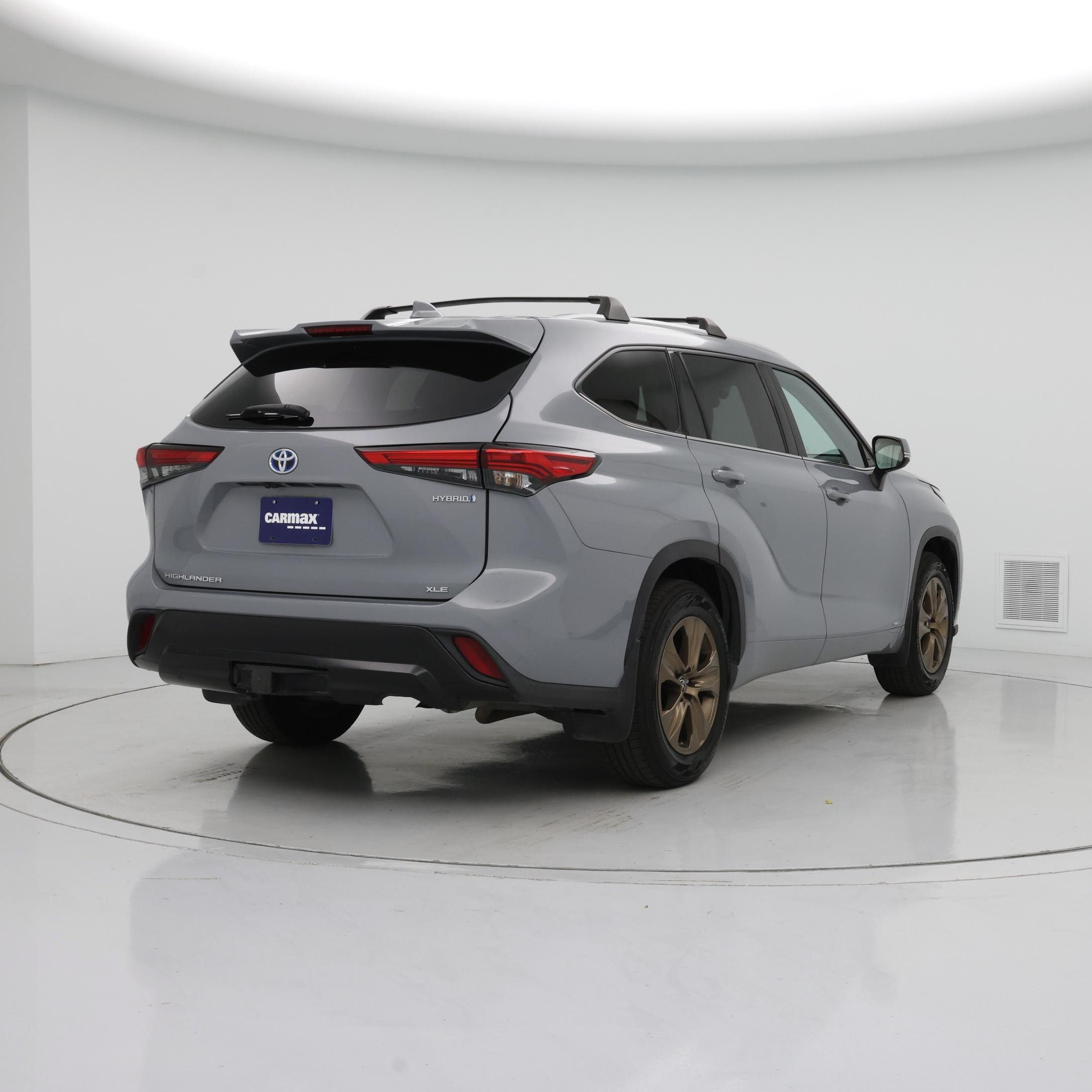 Thumbnail: 2022 Toyota Highlander - 8