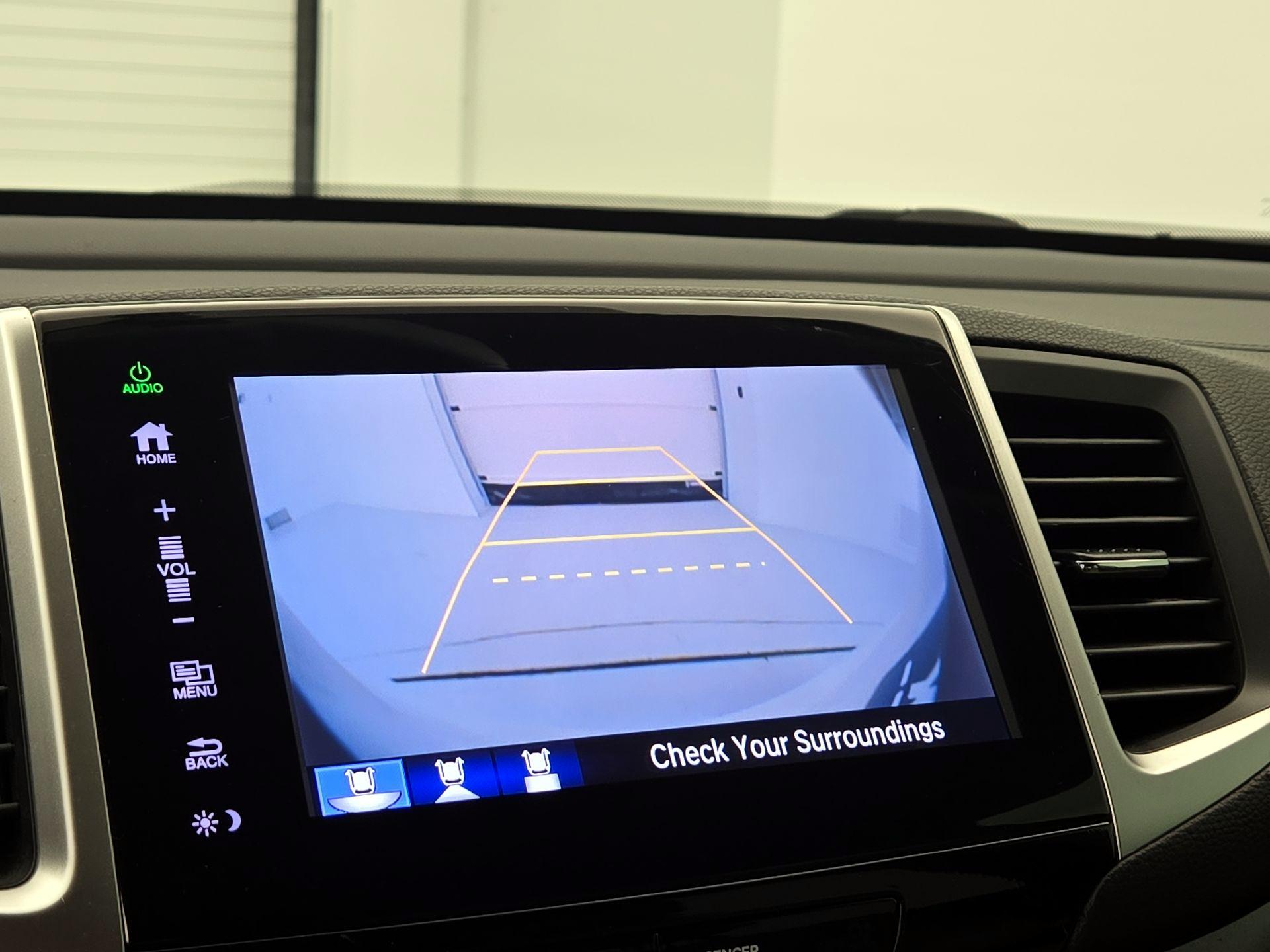 Thumbnail: 2016 Honda Pilot - 14