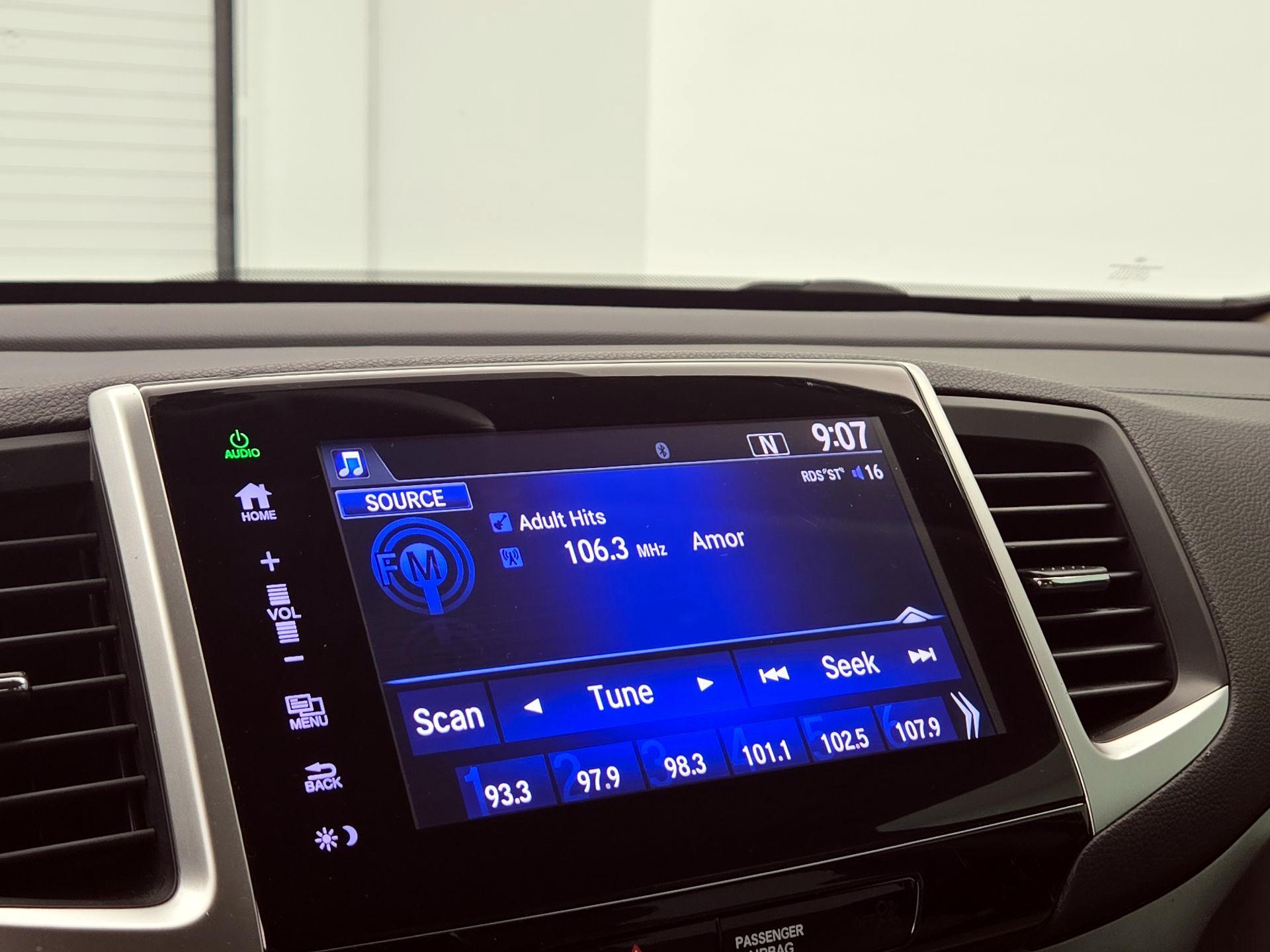 Thumbnail: 2016 Honda Pilot - 15
