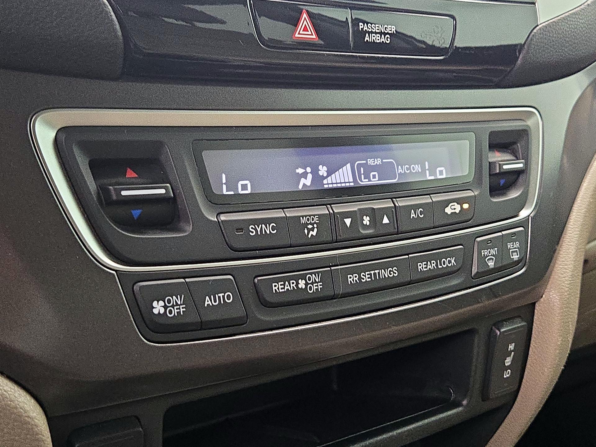 Thumbnail: 2016 Honda Pilot - 16