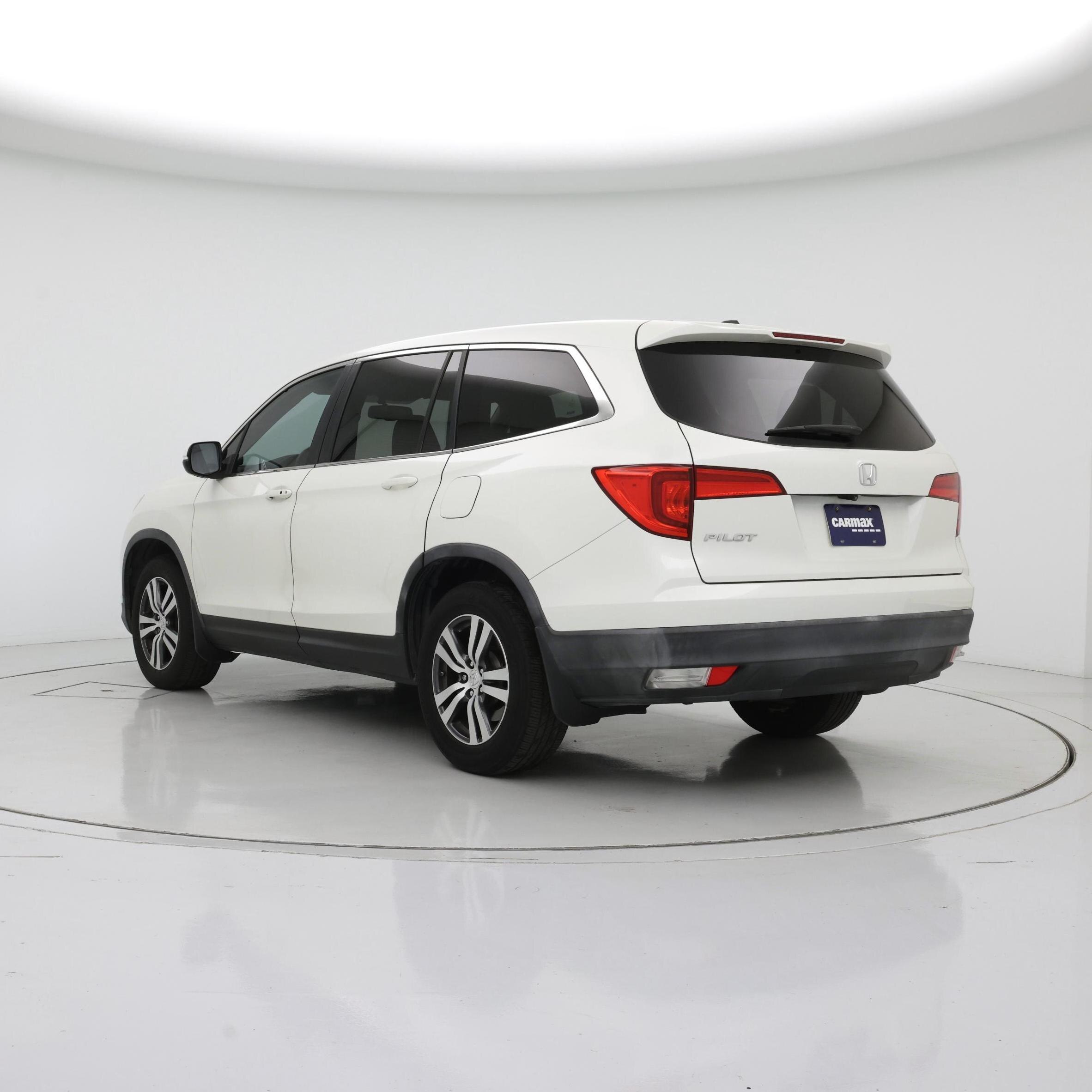 Thumbnail: 2016 Honda Pilot - 2
