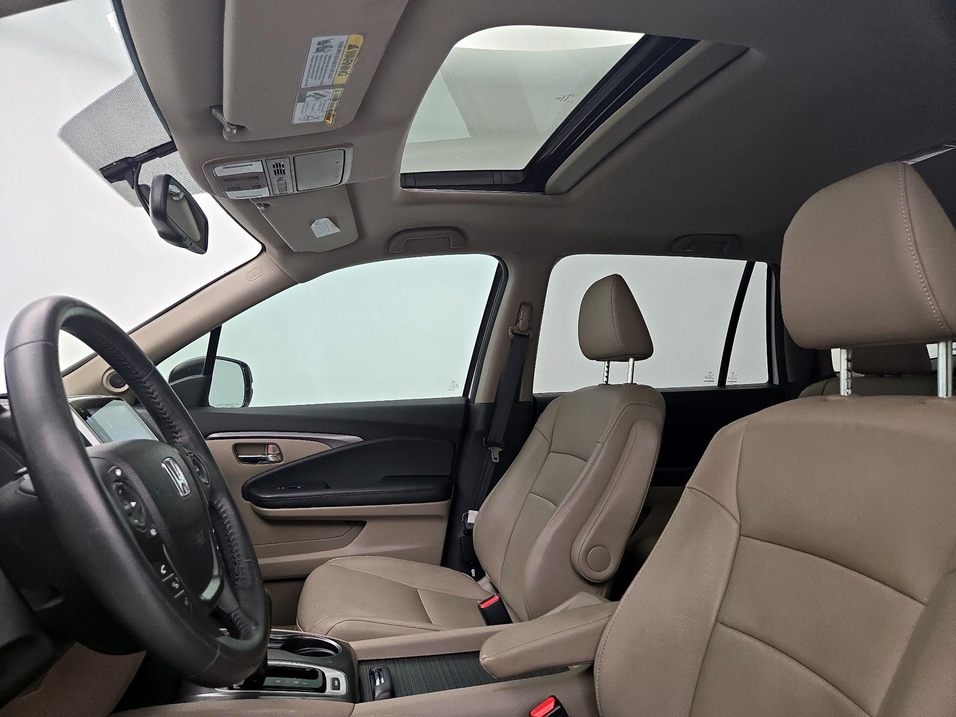 Thumbnail: 2016 Honda Pilot - 19