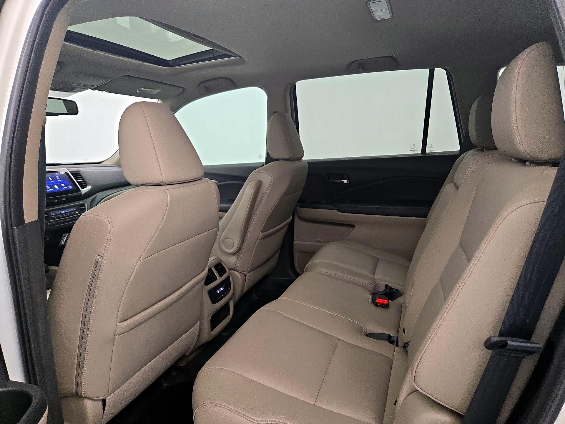 Thumbnail: 2016 Honda Pilot - 20