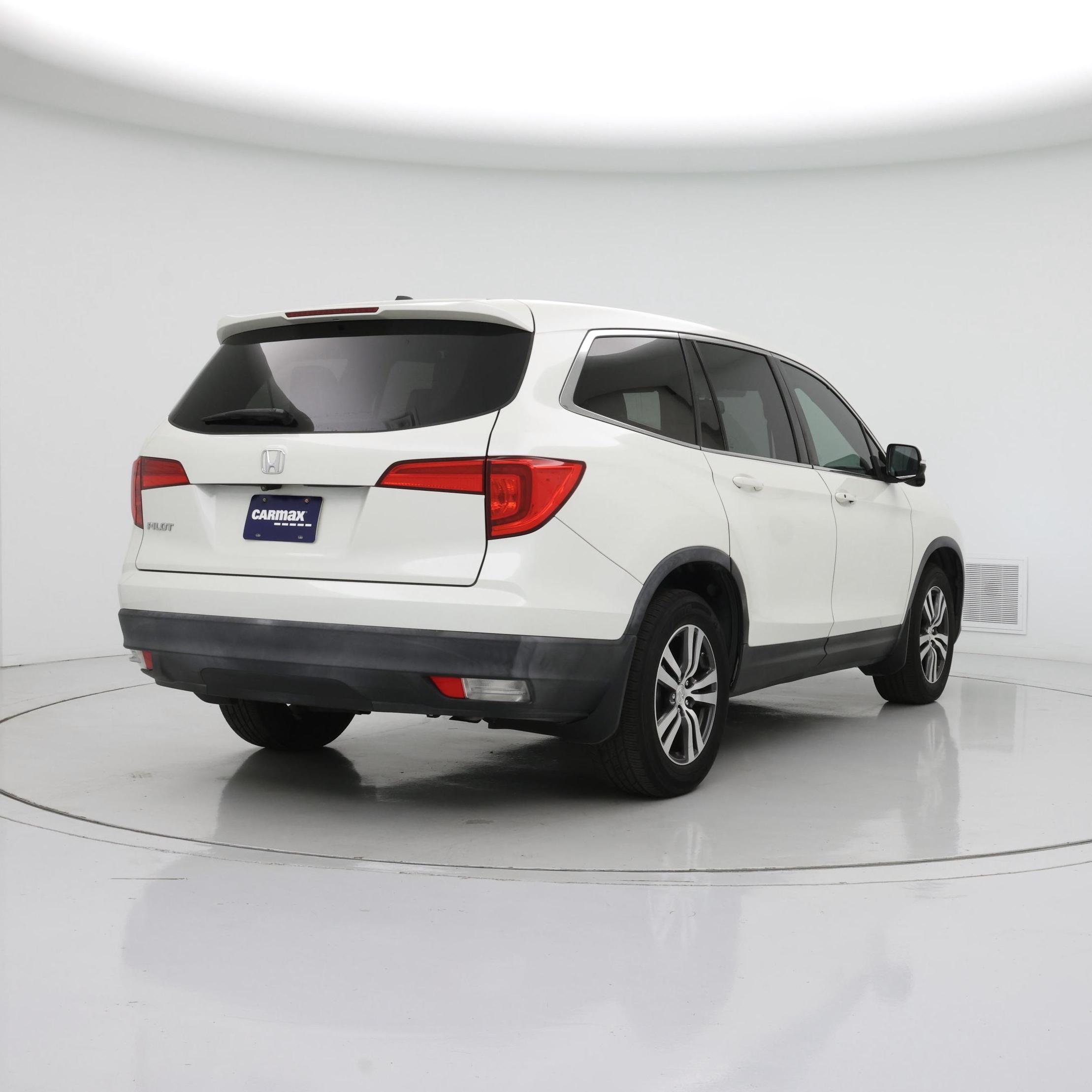 Thumbnail: 2016 Honda Pilot - 8