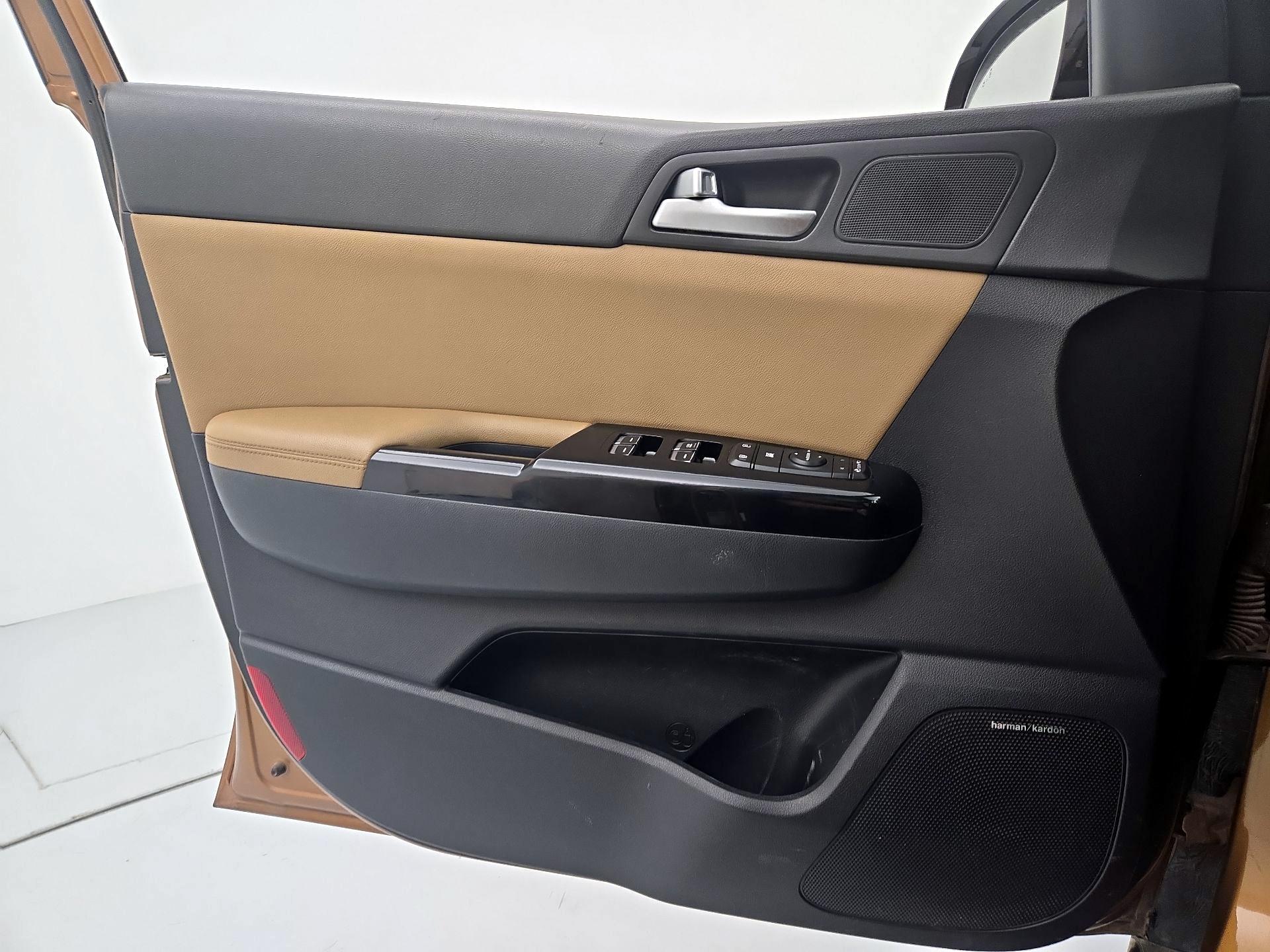 Thumbnail: 2020 Kia Sportage - 12