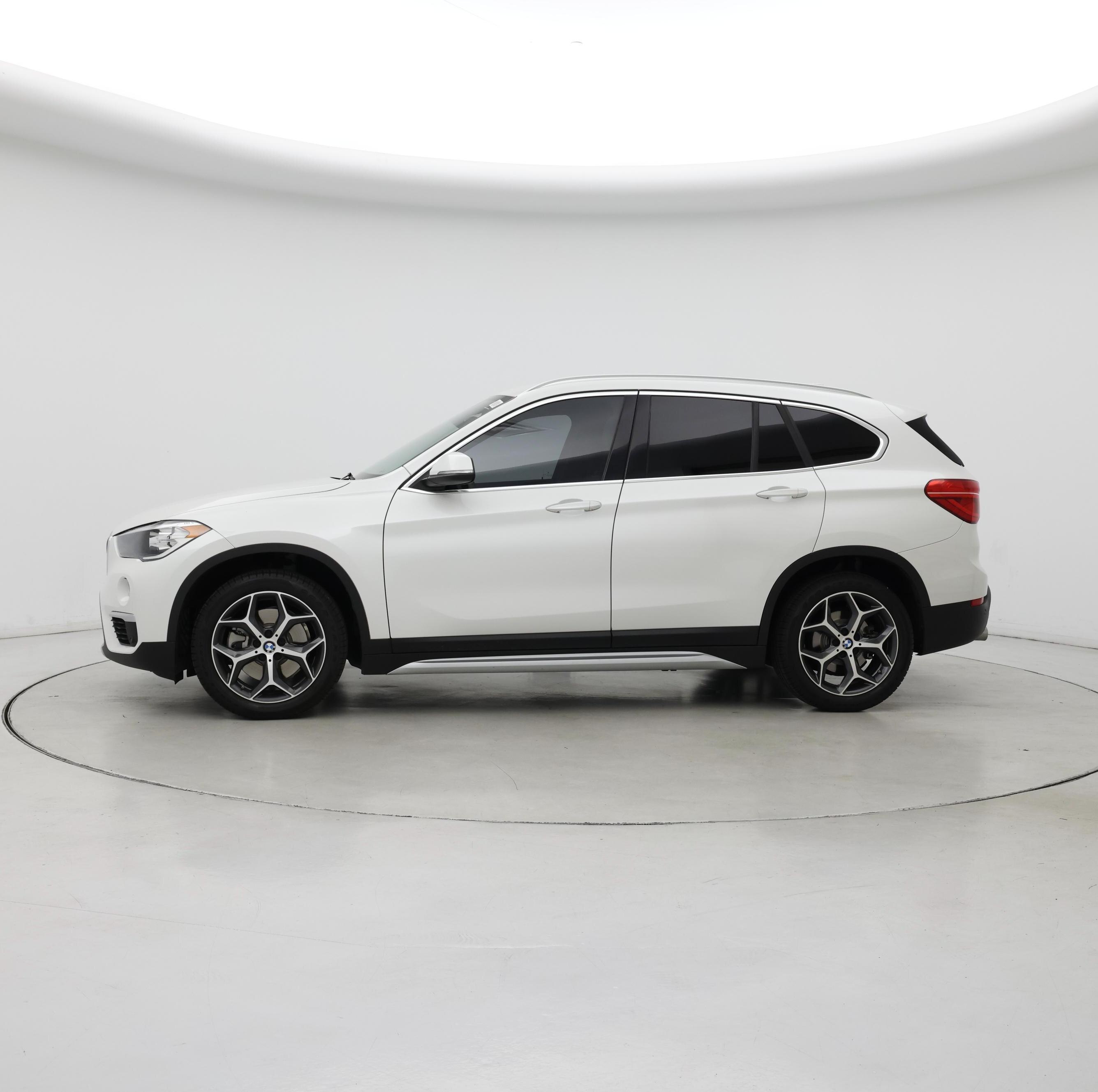 Thumbnail: 2019 BMW X1 - 3