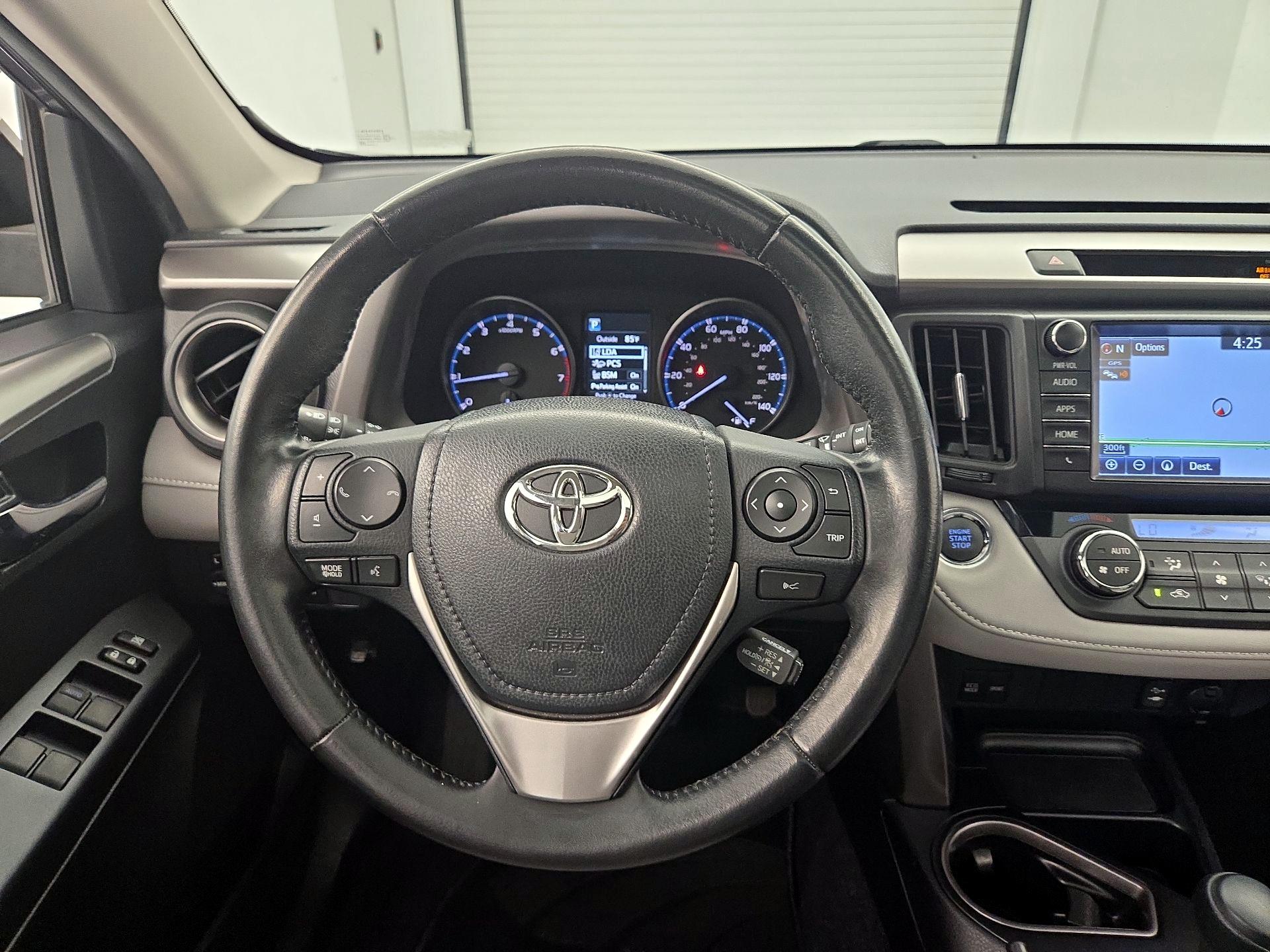 Thumbnail: 2017 Toyota RAV4 - 10