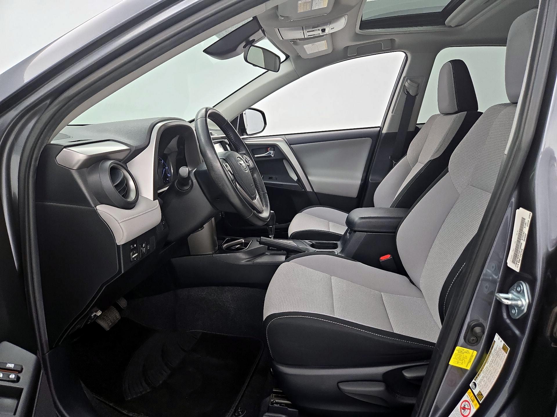 Thumbnail: 2017 Toyota RAV4 - 11