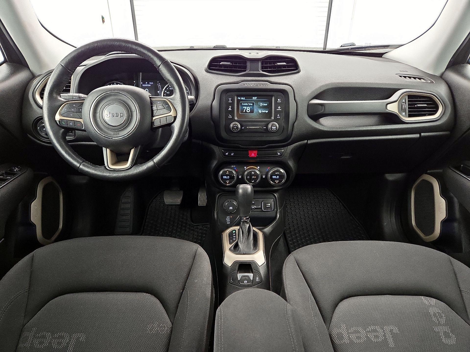 Thumbnail: 2016 Jeep Renegade - 9