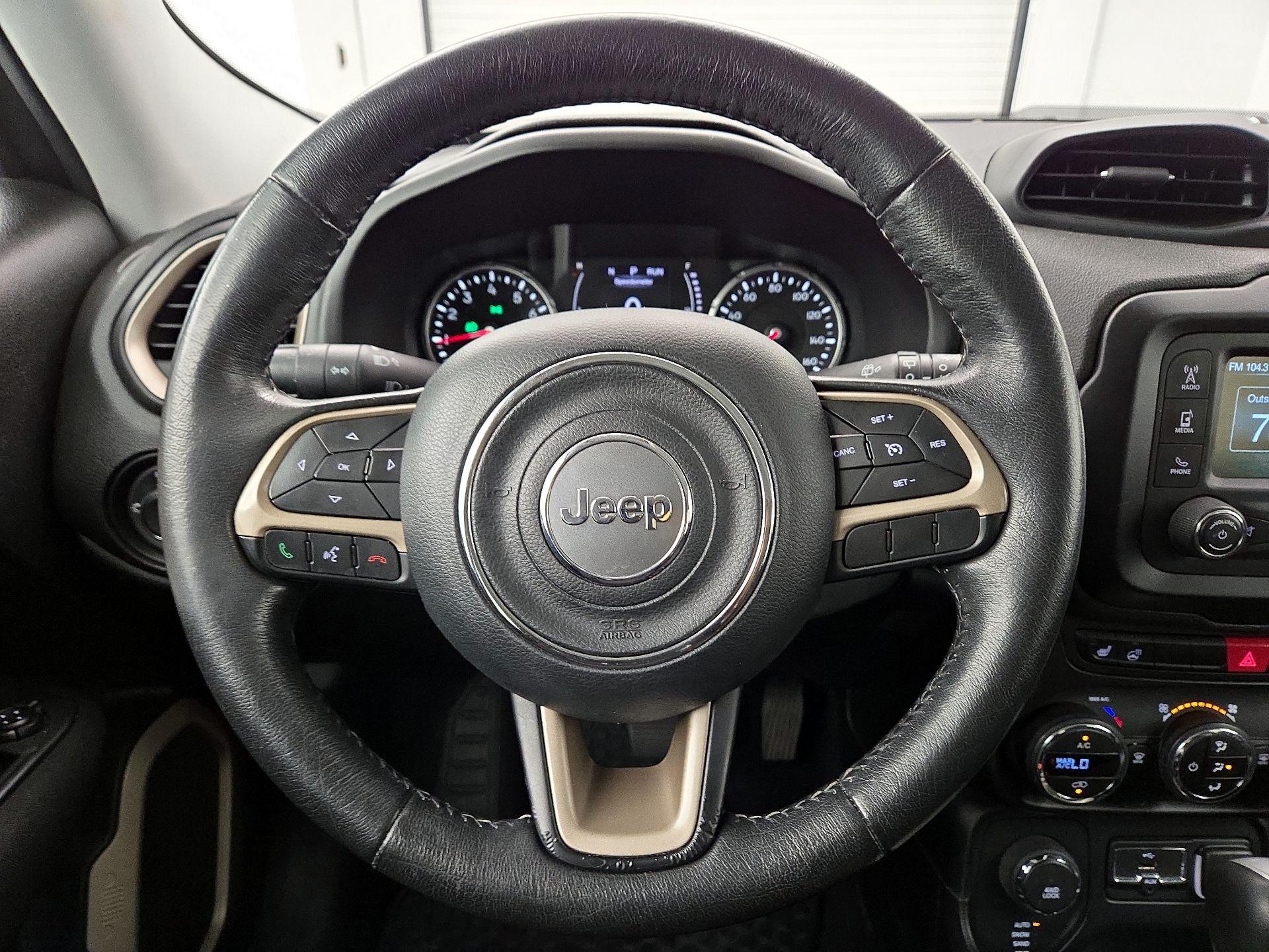 Thumbnail: 2016 Jeep Renegade - 10